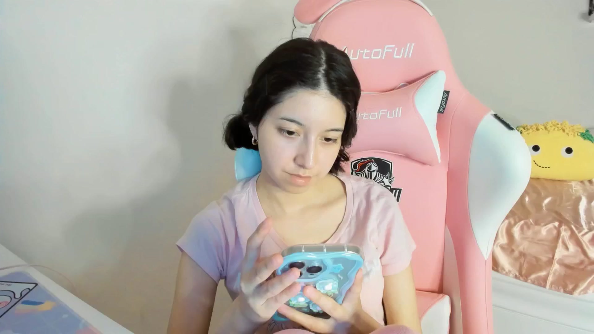Gallery image thumbnail from Cherrycute666's myfreecams stream on, 07/28/2025, 02:39 image 14 of 20