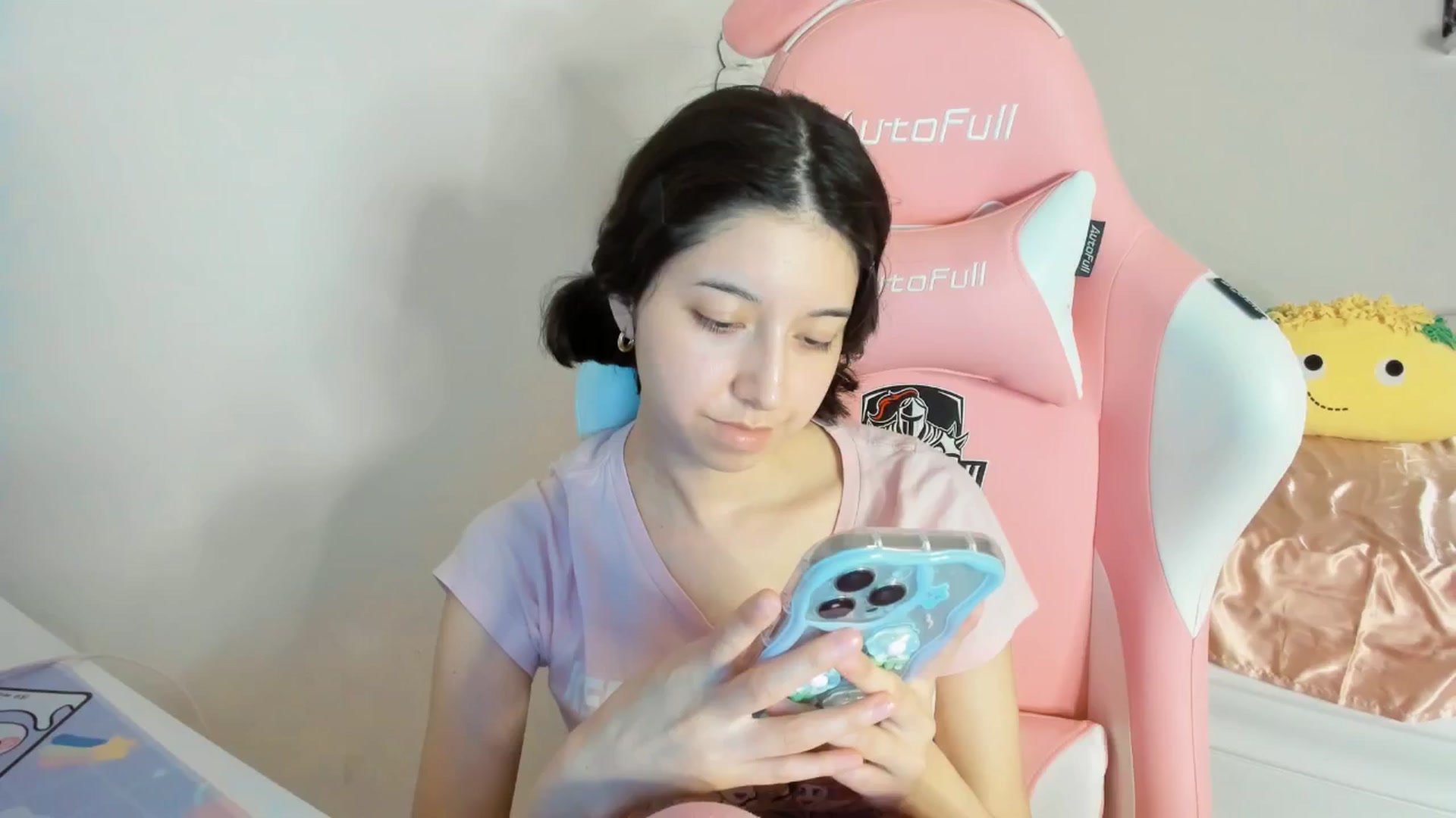 Gallery image thumbnail from Cherrycute666's myfreecams stream on, 07/28/2025, 02:39 image 7 of 20