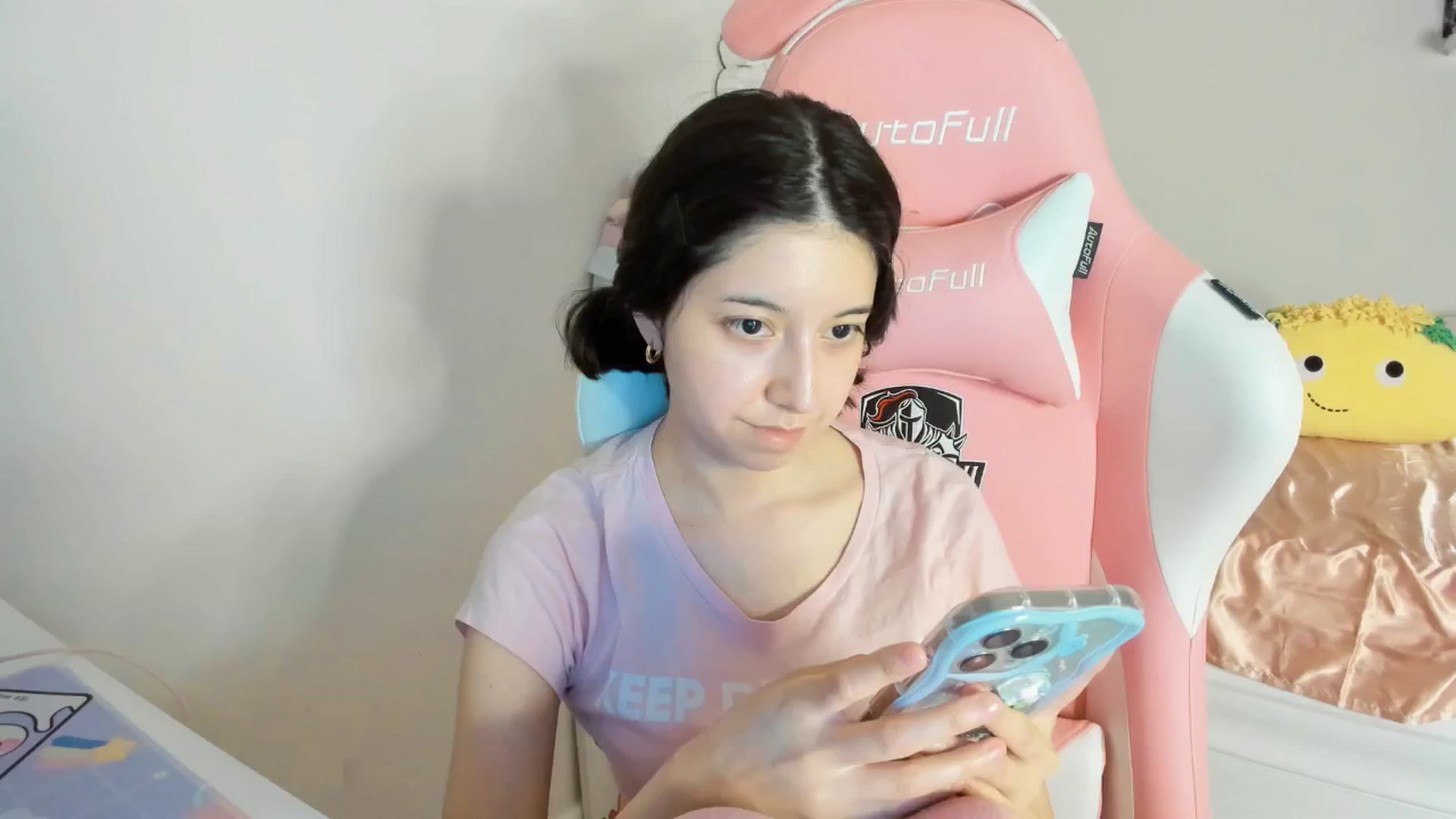 Gallery image thumbnail from Cherrycute666's myfreecams stream on, 07/28/2025, 02:39 image 18 of 20