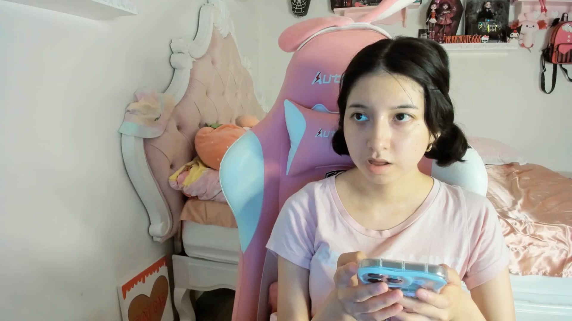 Gallery image thumbnail from Cherrycute666's myfreecams stream on, 07/28/2025, 05:22 image 4 of 20