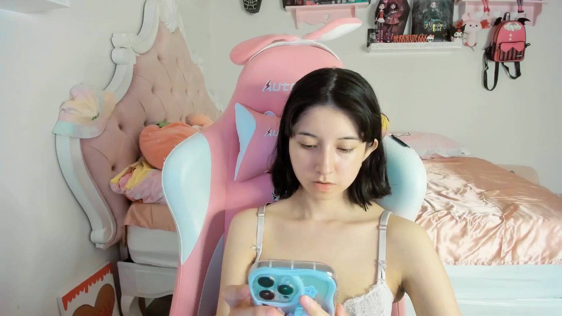 Gallery image thumbnail from Cherrycute666's myfreecams stream on, 07/28/2025, 07:37 image 16 of 20