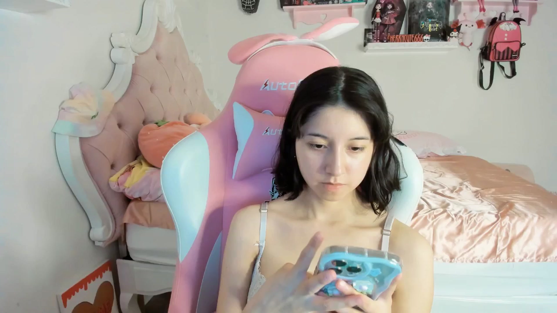 Gallery image thumbnail from Cherrycute666's myfreecams stream on, 07/28/2025, 07:37 image 14 of 20
