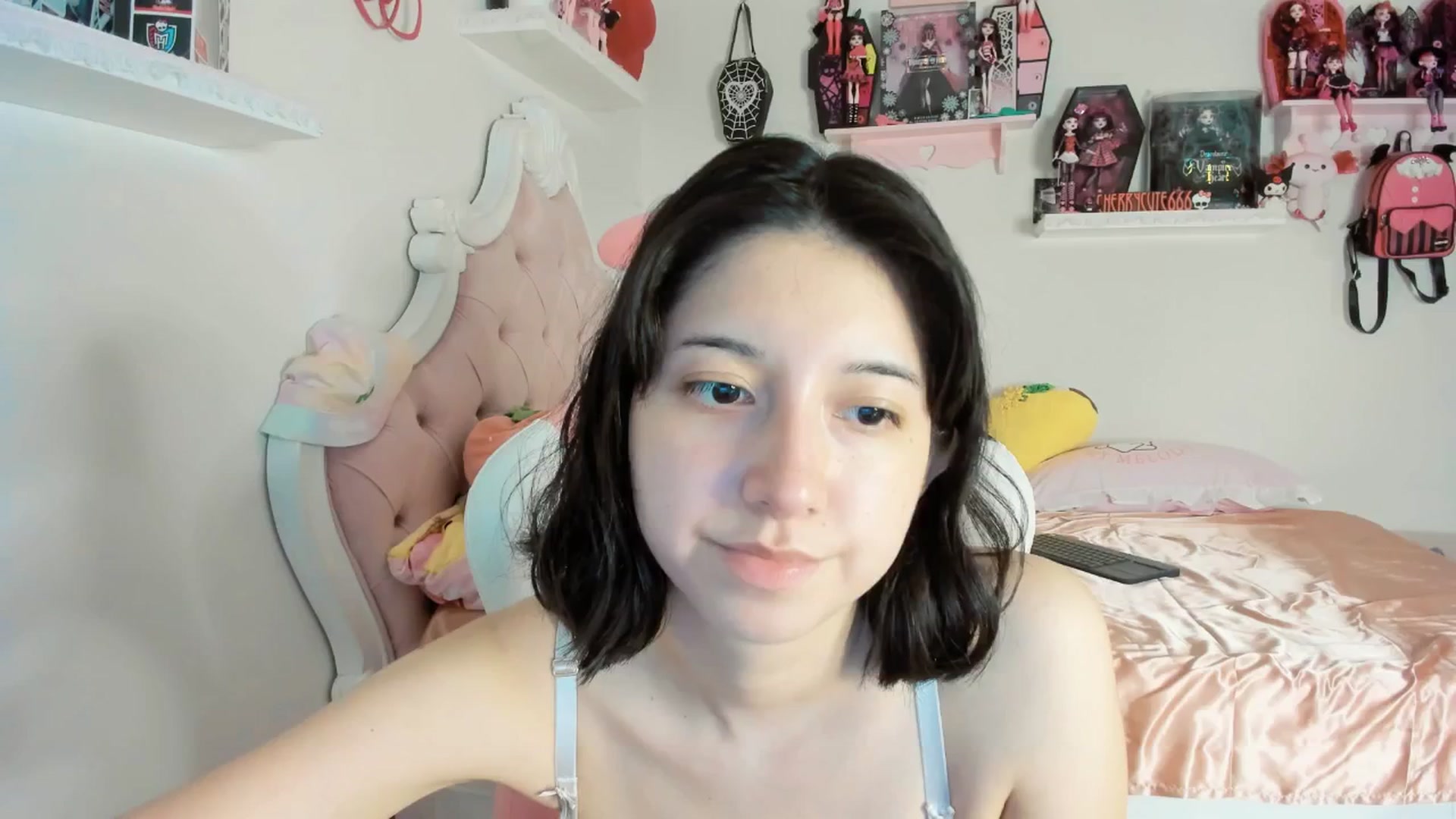 Gallery image thumbnail from Cherrycute666's myfreecams stream on, 07/28/2025, 07:37 image 9 of 20
