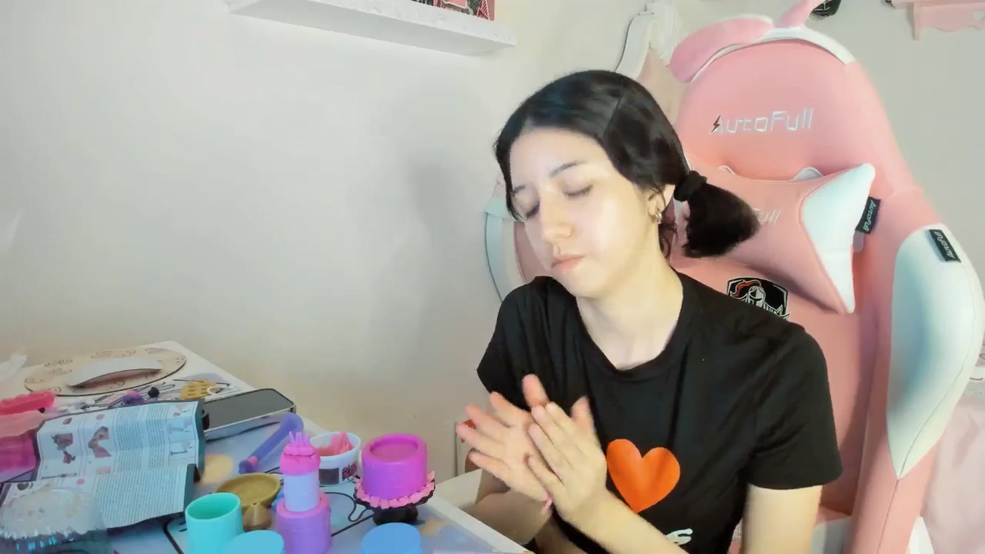 Gallery image thumbnail from Cherrycute666's myfreecams stream on, 08/02/2025, 04:25 image 19 of 20