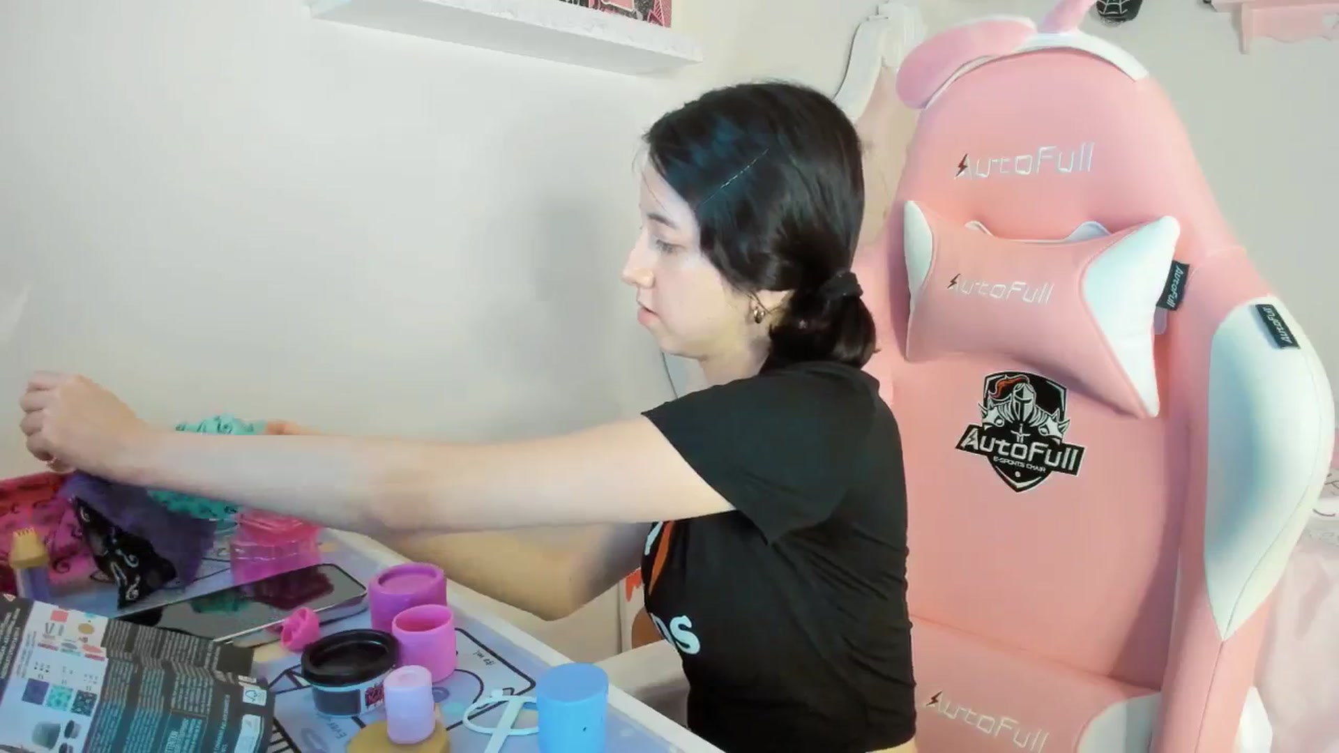 Gallery image thumbnail from Cherrycute666's myfreecams stream on, 08/02/2025, 04:31 image 17 of 20