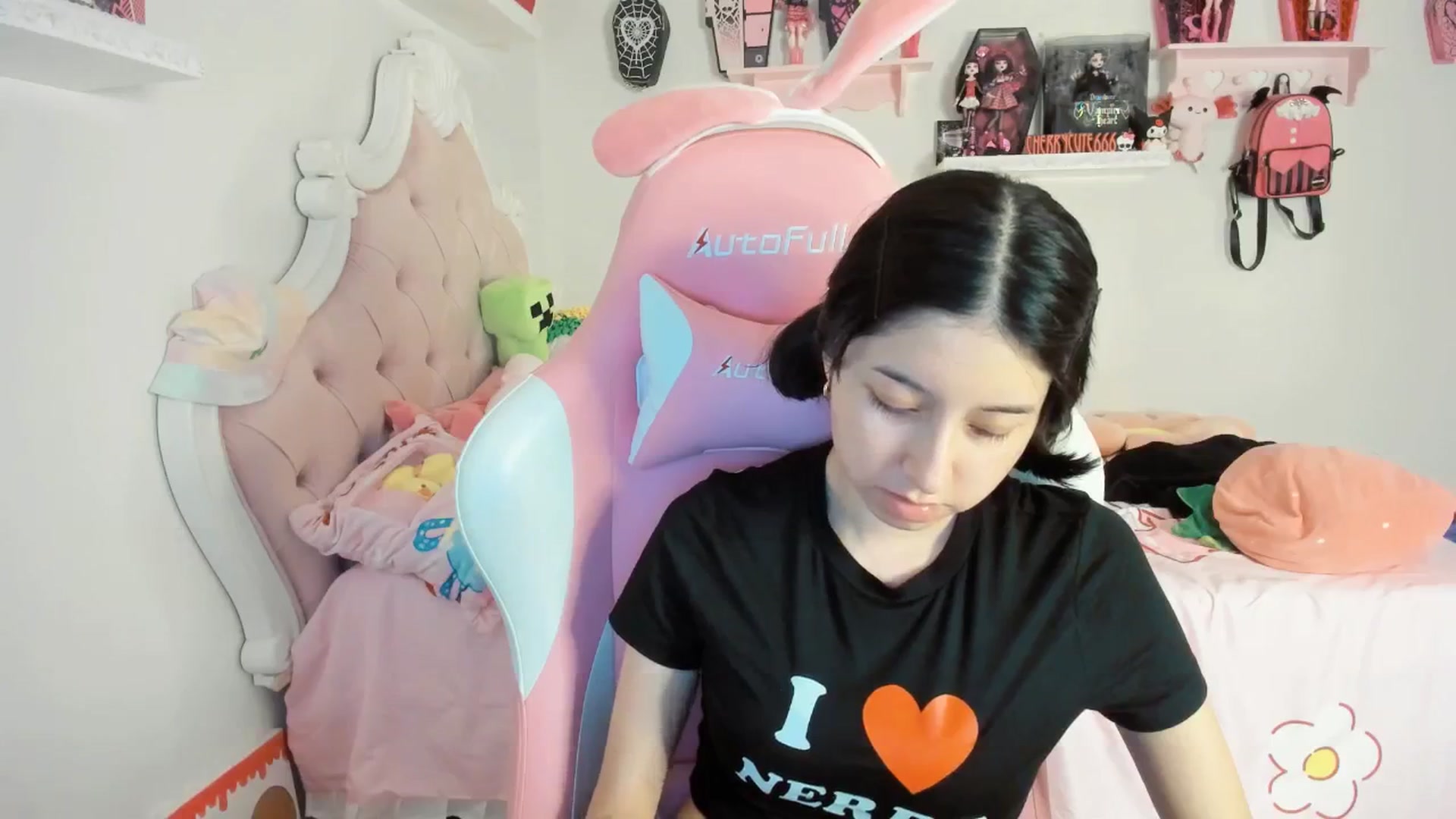 Gallery image thumbnail from Cherrycute666's myfreecams stream on, 08/02/2025, 04:31 image 11 of 20