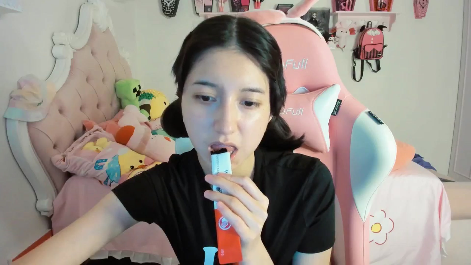 Gallery image thumbnail from Cherrycute666's myfreecams stream on, 08/02/2025, 04:31 image 15 of 20