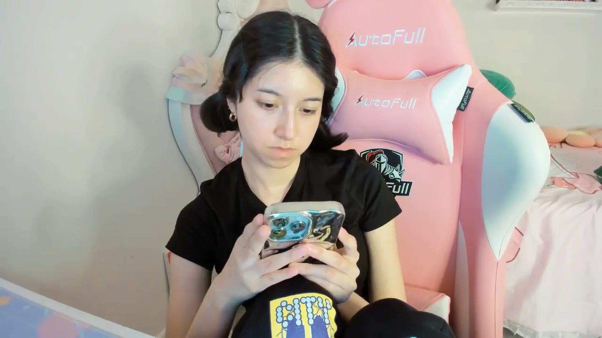 Gallery image thumbnail from Cherrycute666's myfreecams stream on, 08/02/2025, 08:32 image 12 of 20