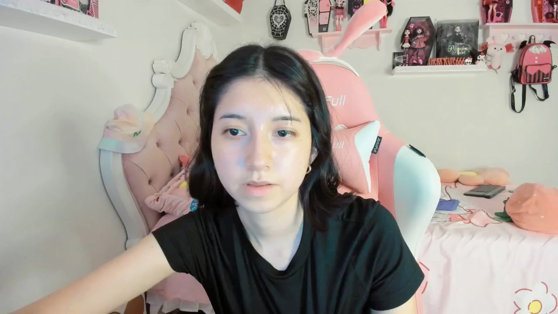 Gallery image thumbnail from Cherrycute666's myfreecams stream on, 08/02/2025, 09:31 image 15 of 20