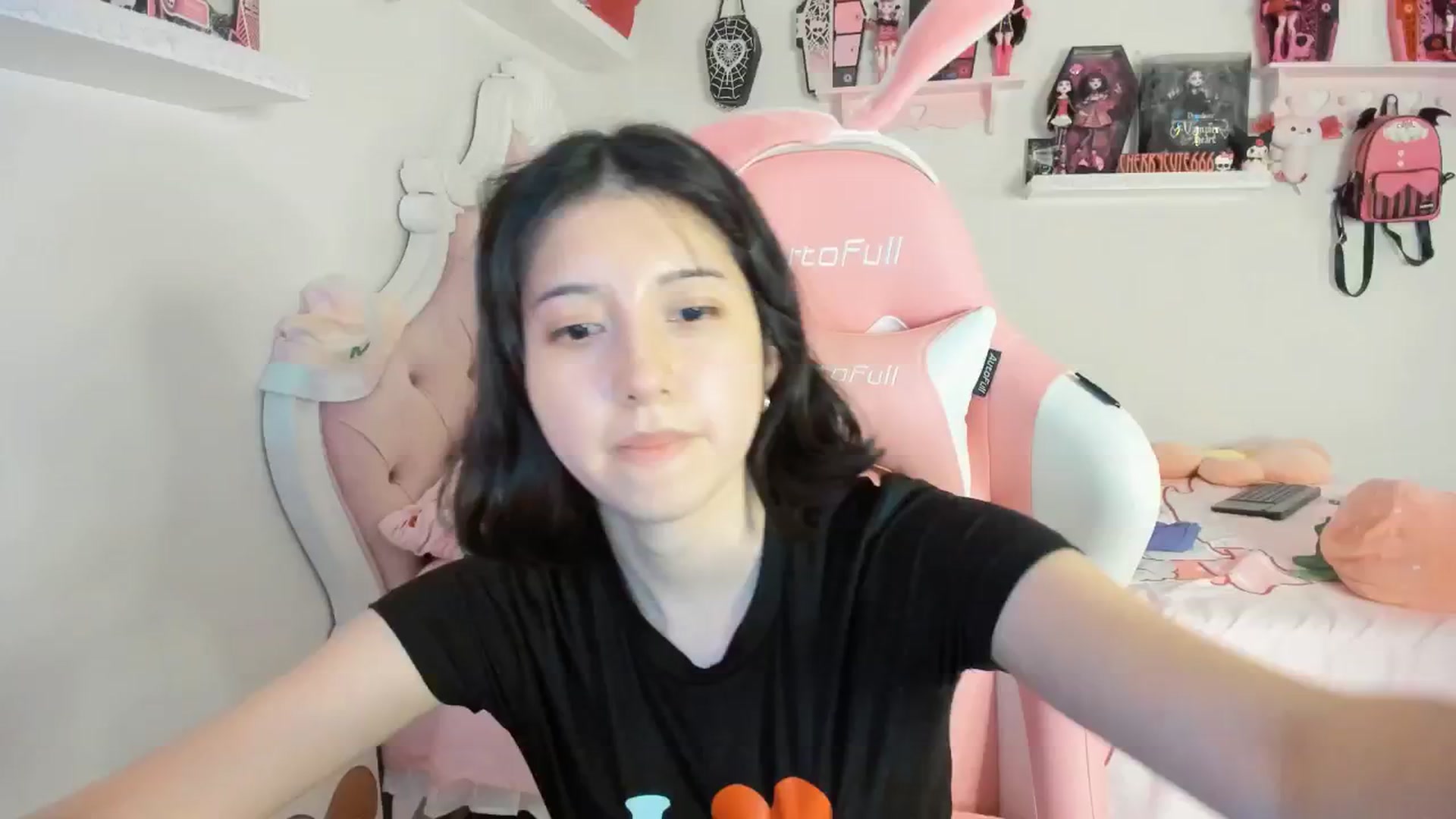 Gallery image thumbnail from Cherrycute666's myfreecams stream on, 08/02/2025, 09:31 image 7 of 20