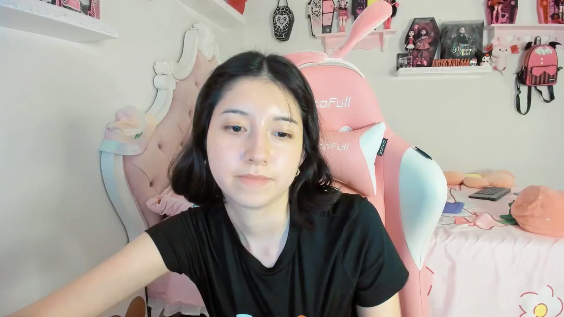 Gallery image thumbnail from Cherrycute666's myfreecams stream on, 08/02/2025, 09:31 image 16 of 20