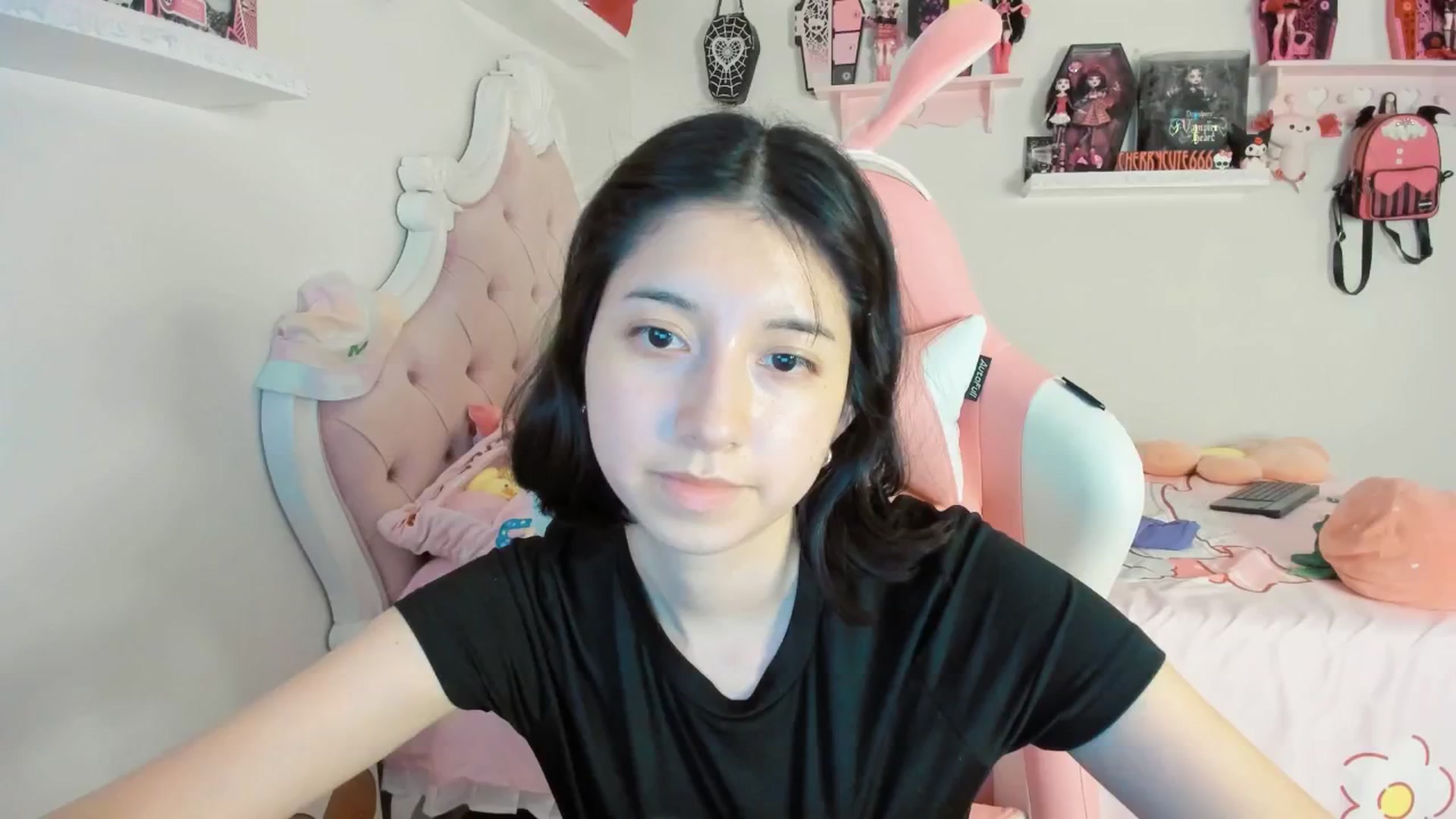 Gallery image thumbnail from Cherrycute666's myfreecams stream on, 08/02/2025, 09:31 image 14 of 20