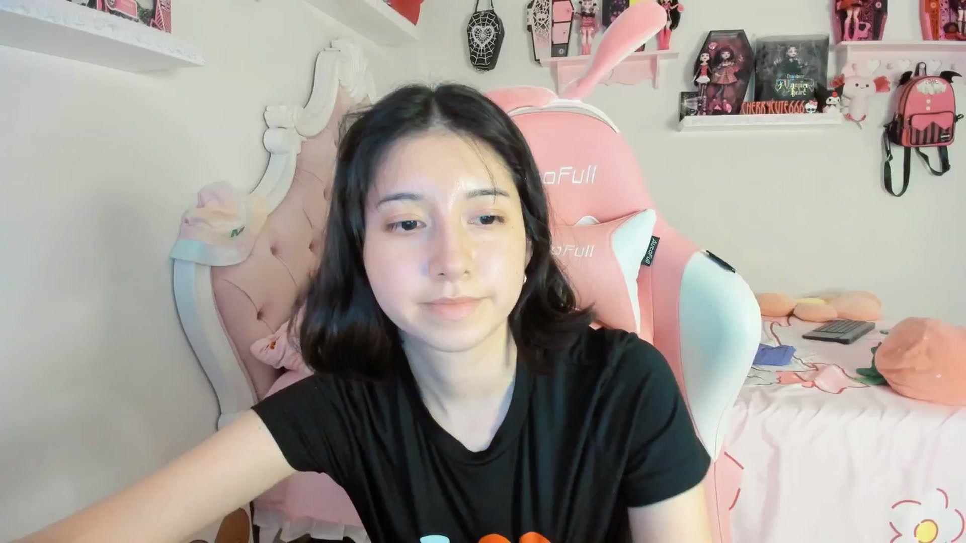 Gallery image thumbnail from Cherrycute666's myfreecams stream on, 08/02/2025, 09:31 image 8 of 20