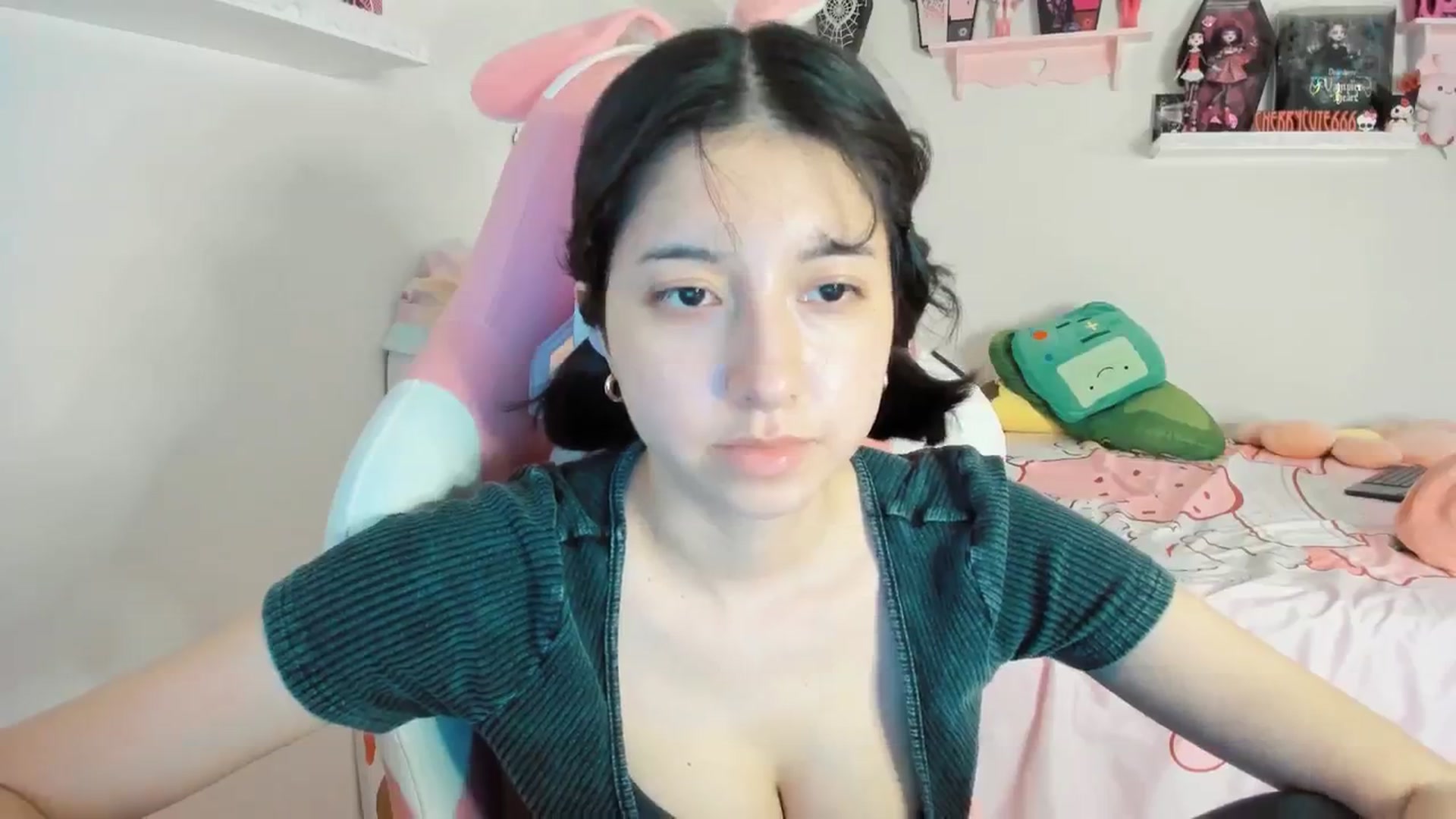 Gallery image thumbnail from Cherrycute666's myfreecams stream on, 08/03/2025, 06:03 image 14 of 20