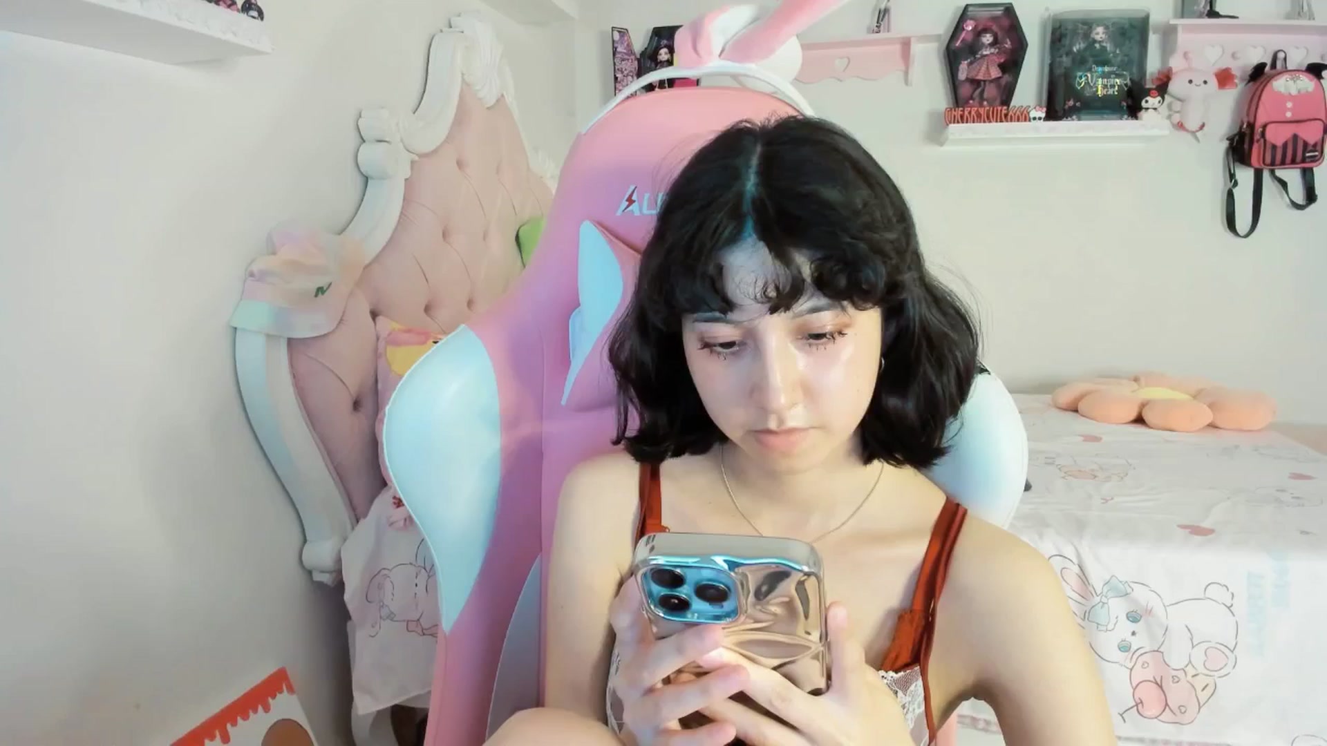 Gallery image thumbnail from Cherrycute666's myfreecams stream on, 08/06/2025, 05:56 image 15 of 20