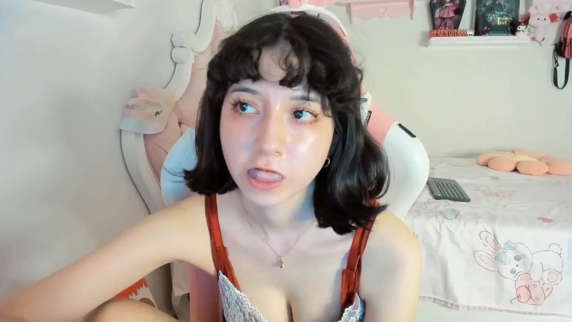 Gallery image thumbnail from Cherrycute666's myfreecams stream on, 08/06/2025, 05:56 image 4 of 20