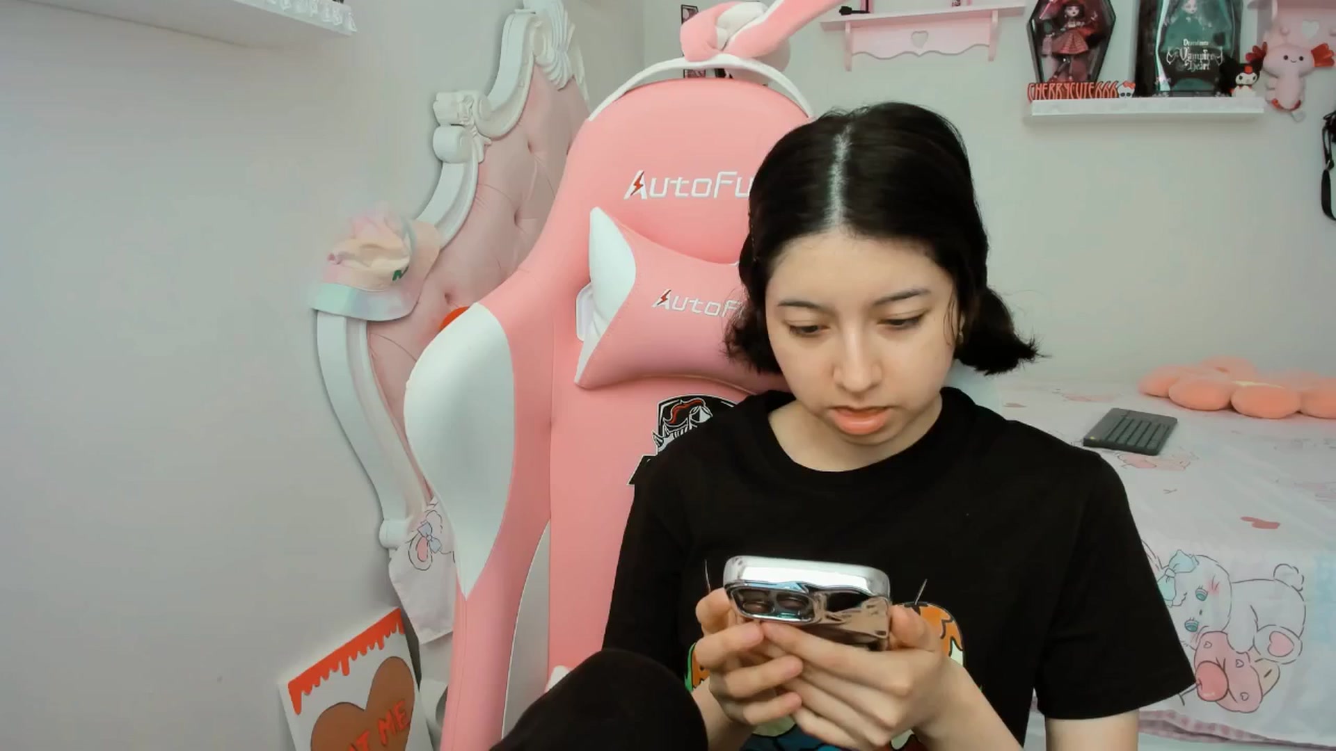 Gallery image thumbnail from Cherrycute666's myfreecams stream on, 08/07/2025, 20:26 image 1 of 20