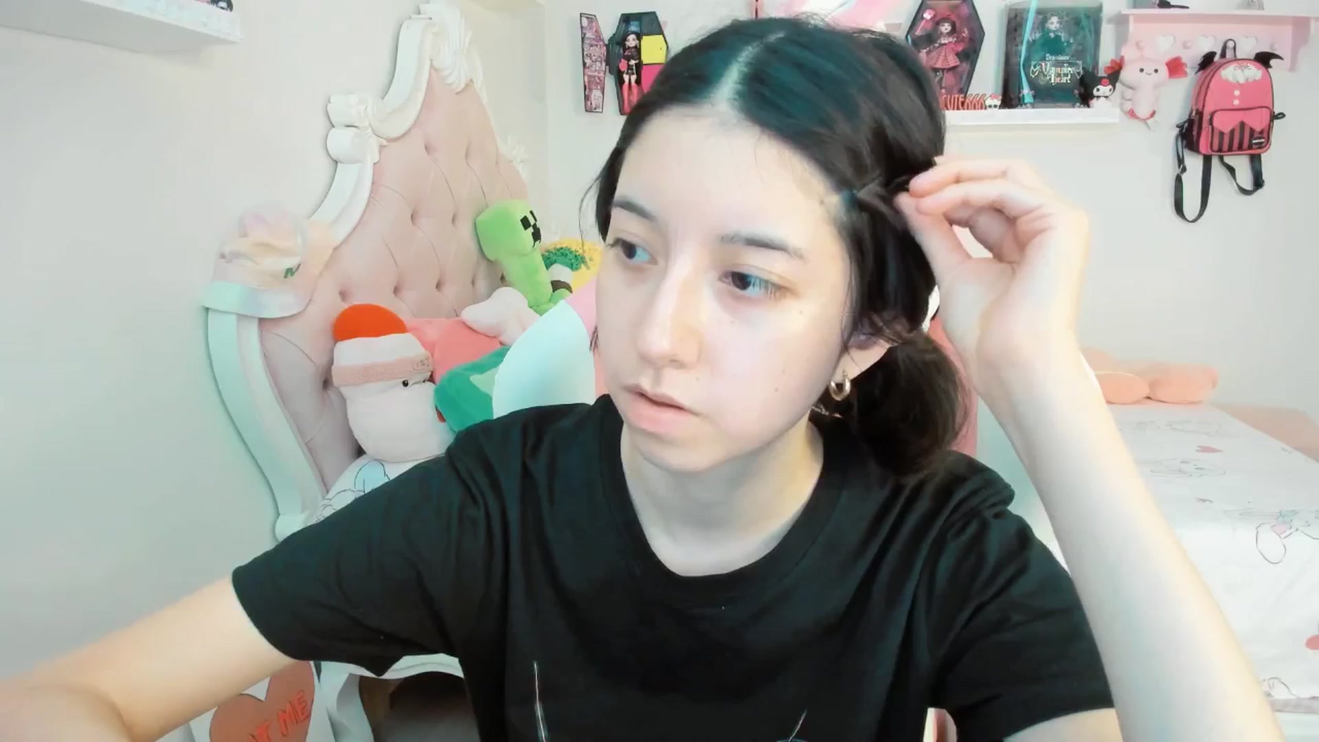Gallery image thumbnail from Cherrycute666's myfreecams stream on, 08/07/2025, 23:35 image 14 of 20