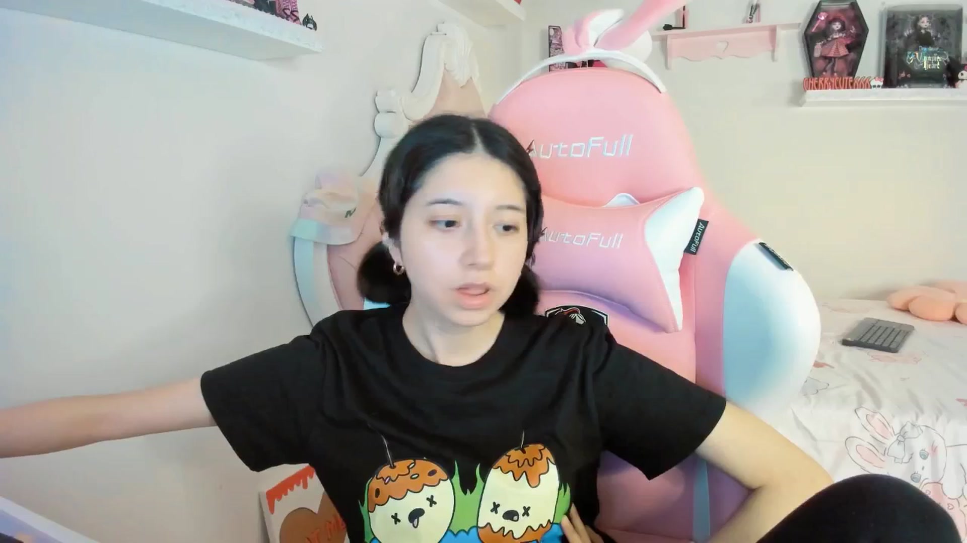 Gallery image thumbnail from Cherrycute666's myfreecams stream on, 08/08/2025, 05:54 image 7 of 20