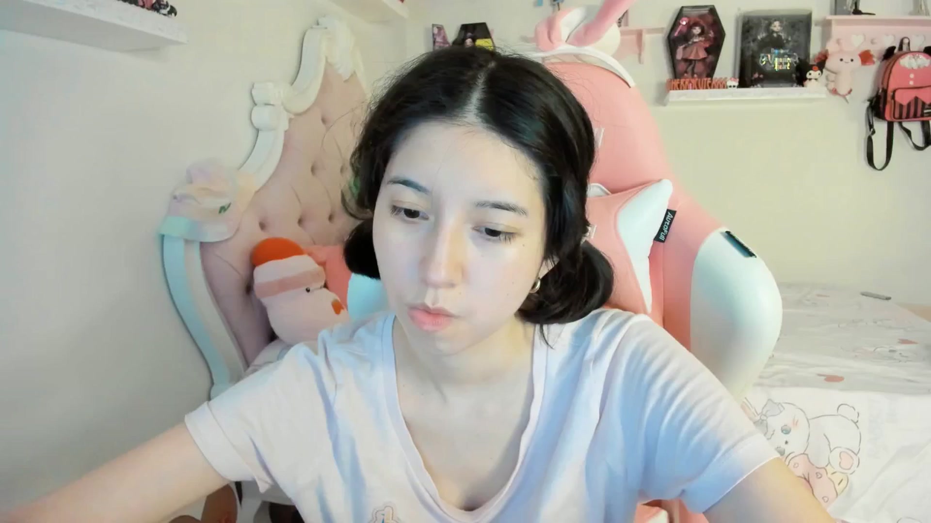 Gallery image thumbnail from Cherrycute666's myfreecams stream on, 08/09/2025, 09:02 image 1 of 20