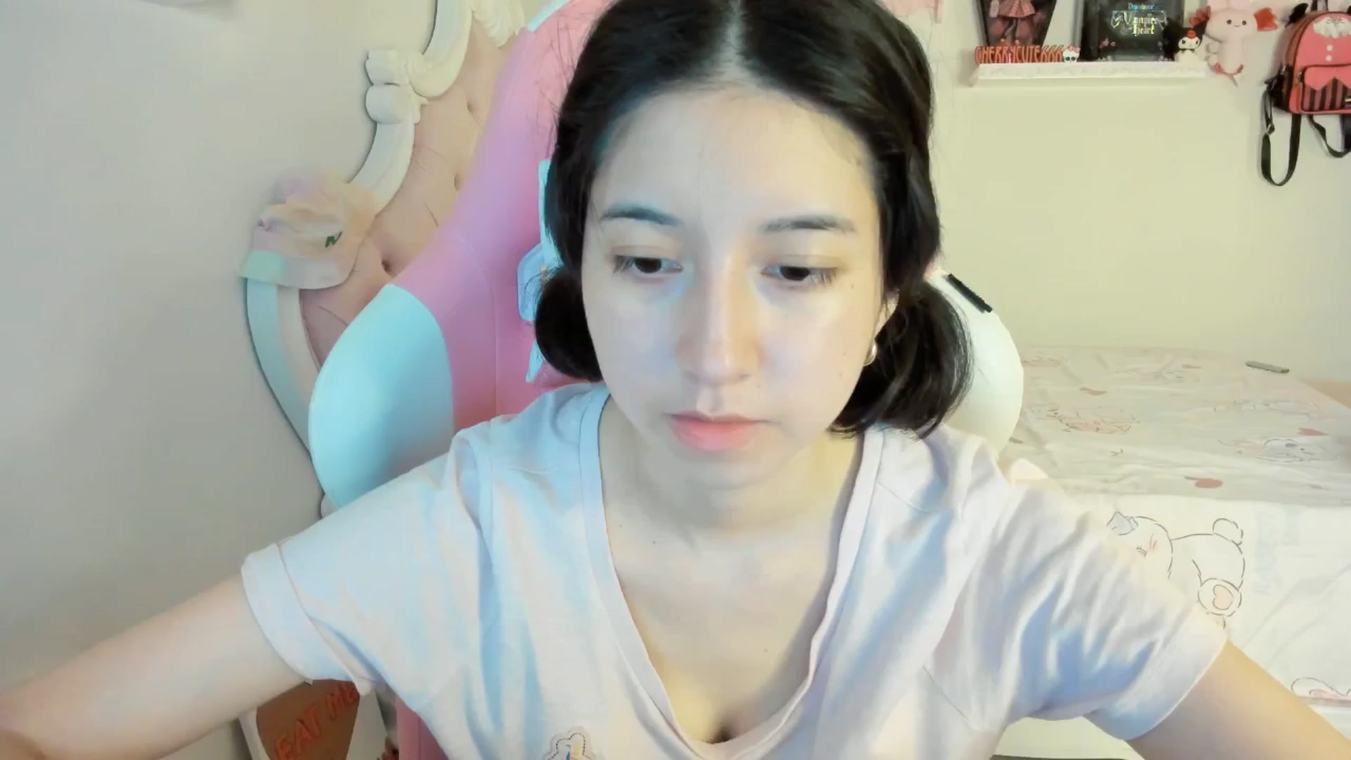 Gallery image thumbnail from Cherrycute666's myfreecams stream on, 08/09/2025, 09:02 image 16 of 20