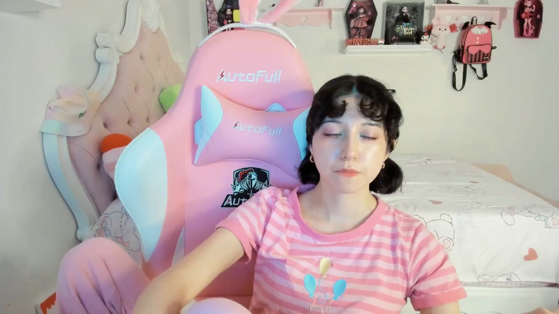 Gallery image thumbnail from Cherrycute666's myfreecams stream on, 08/10/2025, 01:32 image 9 of 20