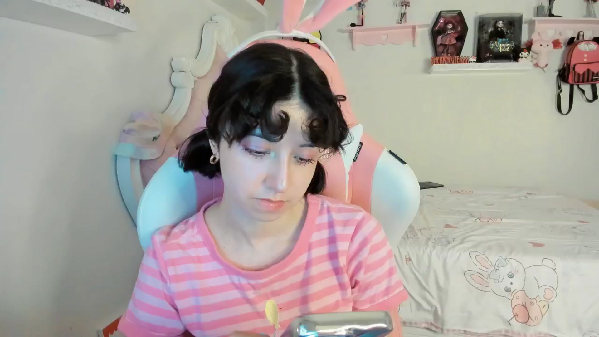 Gallery image thumbnail from Cherrycute666's myfreecams stream on, 08/10/2025, 01:32 image 12 of 20