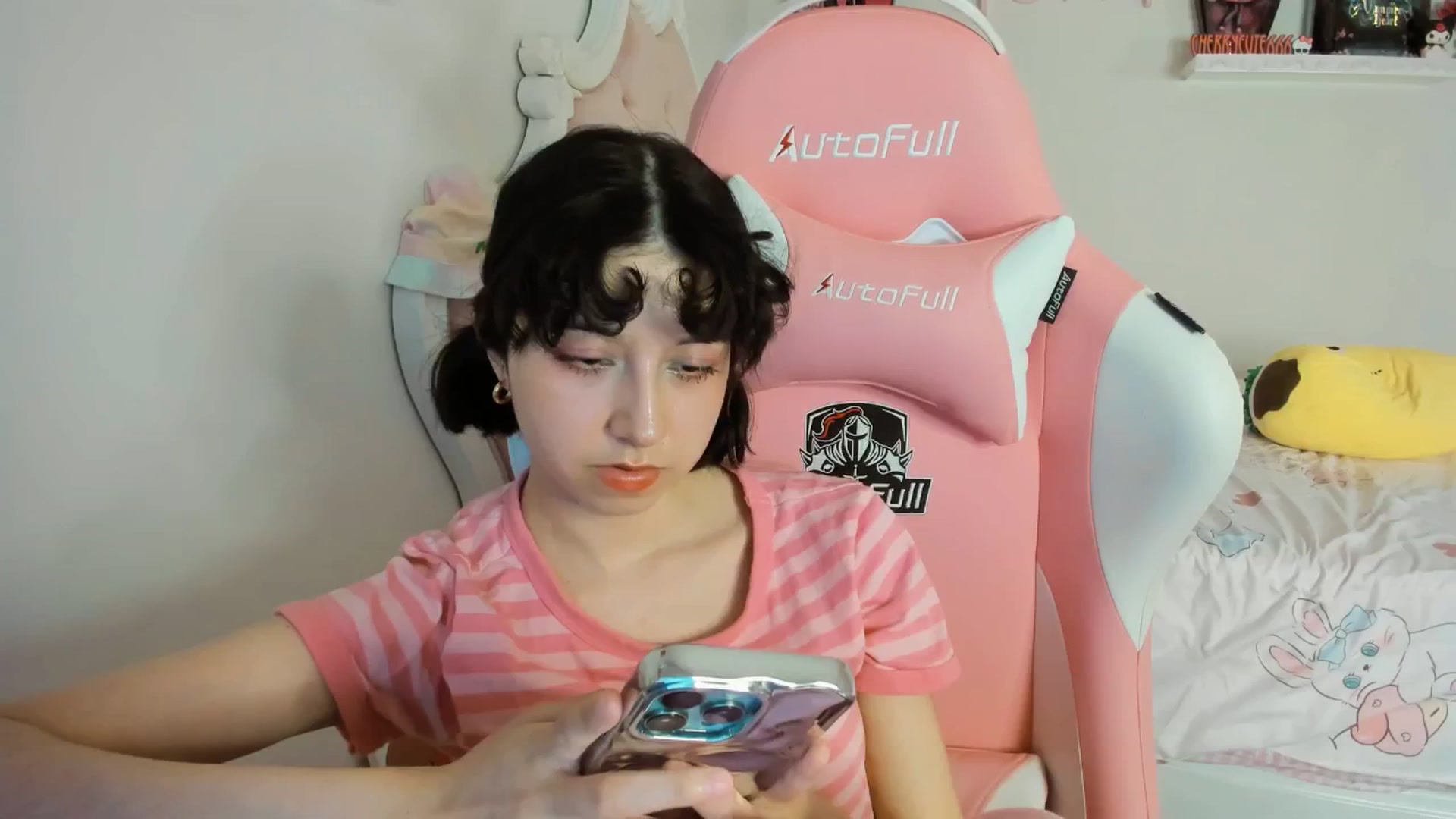 Gallery image thumbnail from Cherrycute666's myfreecams stream on, 08/10/2025, 05:46 image 4 of 20