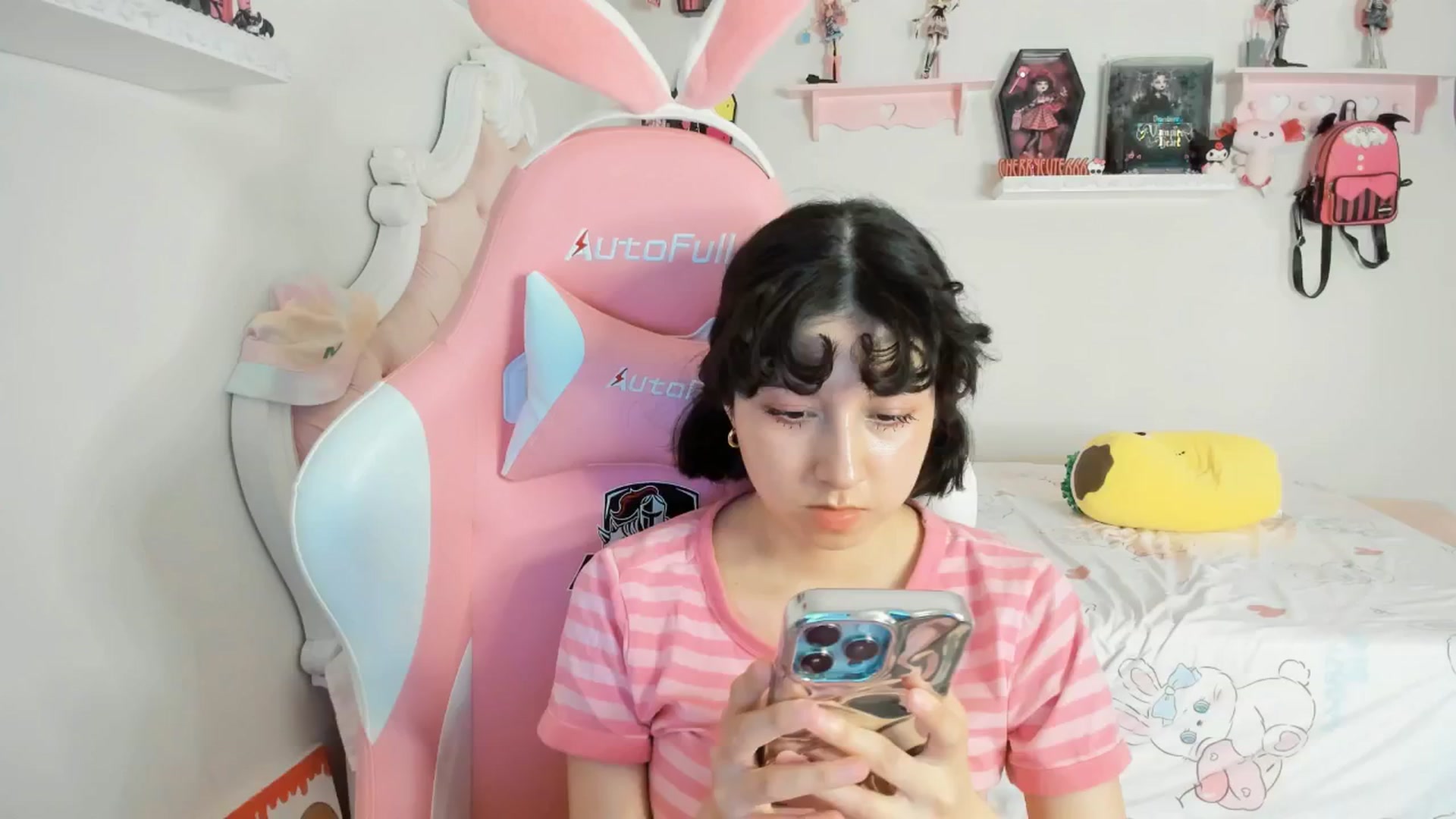Gallery image thumbnail from Cherrycute666's myfreecams stream on, 08/10/2025, 05:46 image 15 of 20