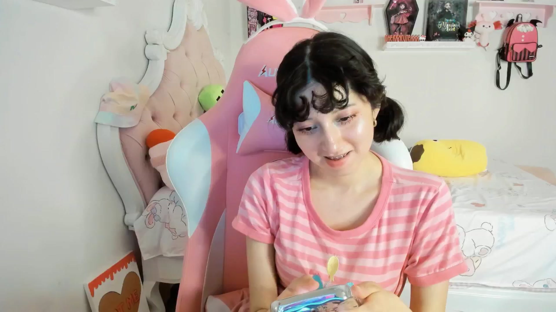 Gallery image thumbnail from Cherrycute666's myfreecams stream on, 08/10/2025, 05:46 image 16 of 20