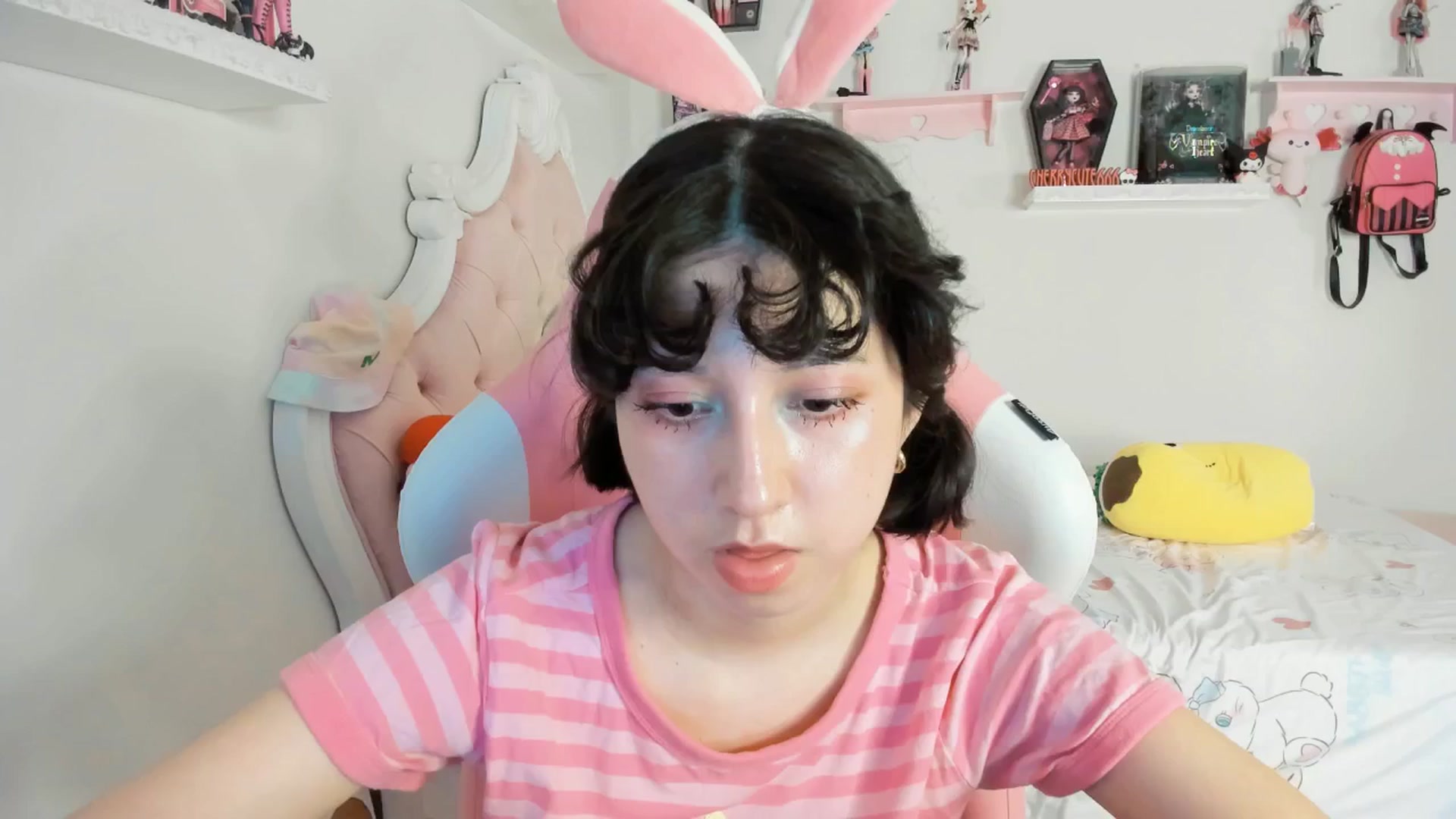 Gallery image thumbnail from Cherrycute666's myfreecams stream on, 08/10/2025, 05:46 image 13 of 20
