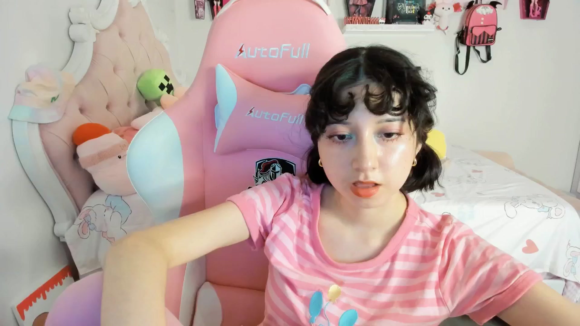 Gallery image thumbnail from Cherrycute666's myfreecams stream on, 08/10/2025, 05:46 image 3 of 20