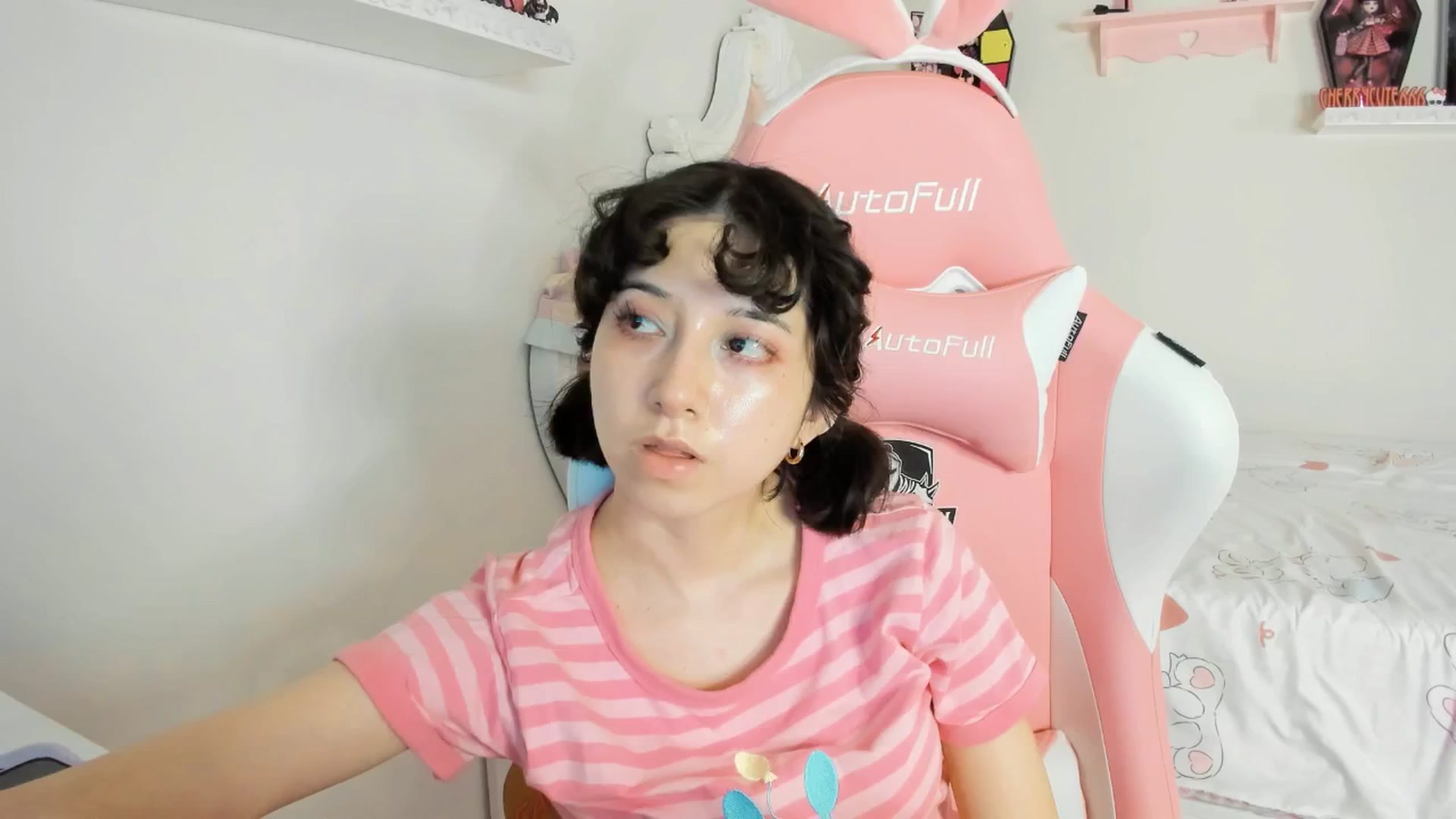 Gallery image thumbnail from Cherrycute666's myfreecams stream on, 08/10/2025, 08:15 image 11 of 20