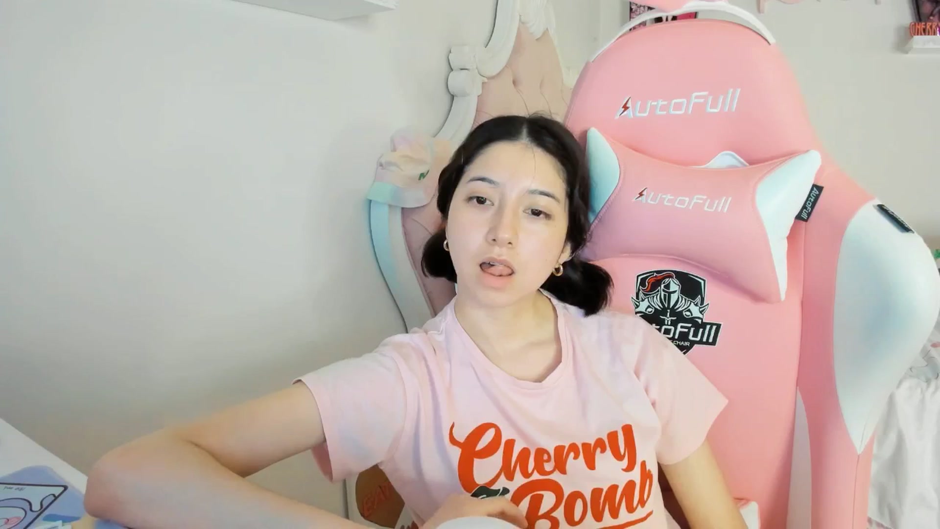 Gallery image thumbnail from Cherrycute666's myfreecams stream on, 08/11/2025, 02:39 image 6 of 20