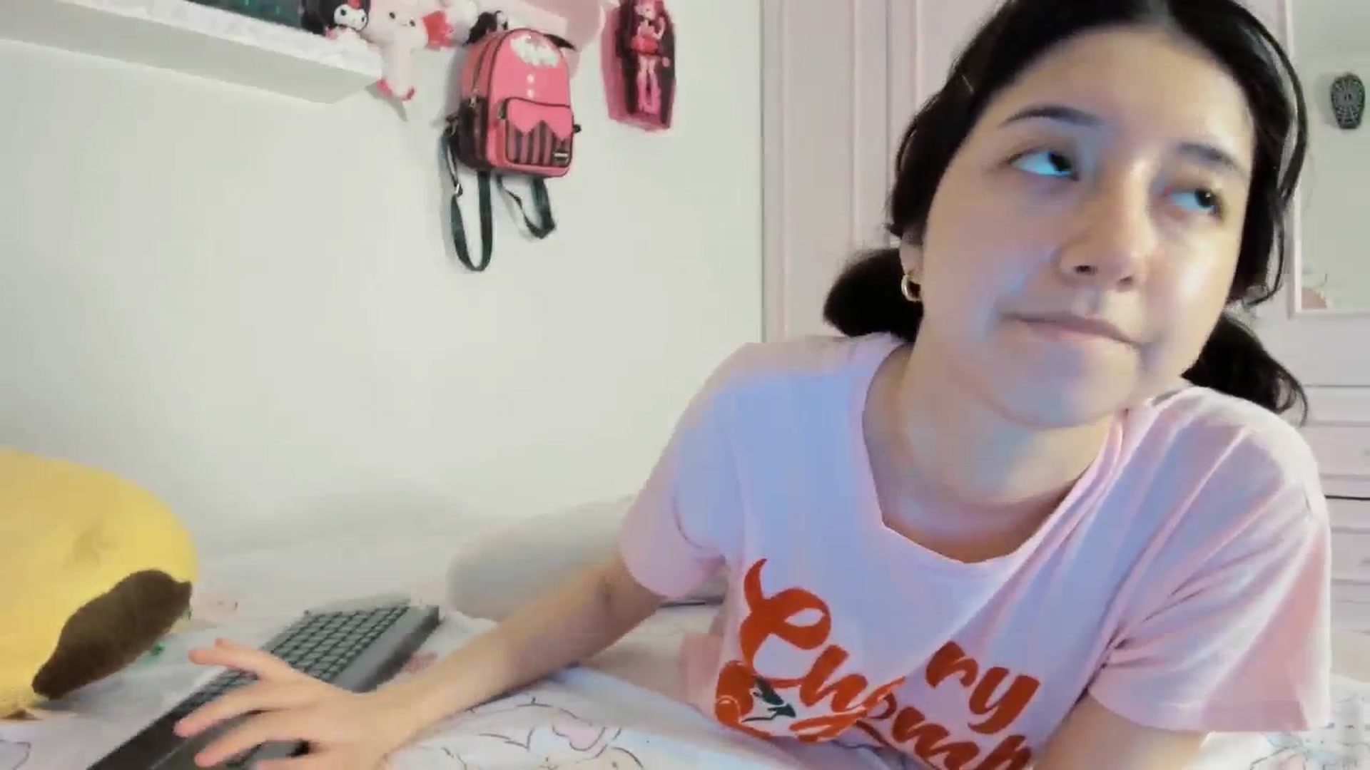Gallery image thumbnail from Cherrycute666's myfreecams stream on, 08/11/2025, 06:35 image 5 of 20