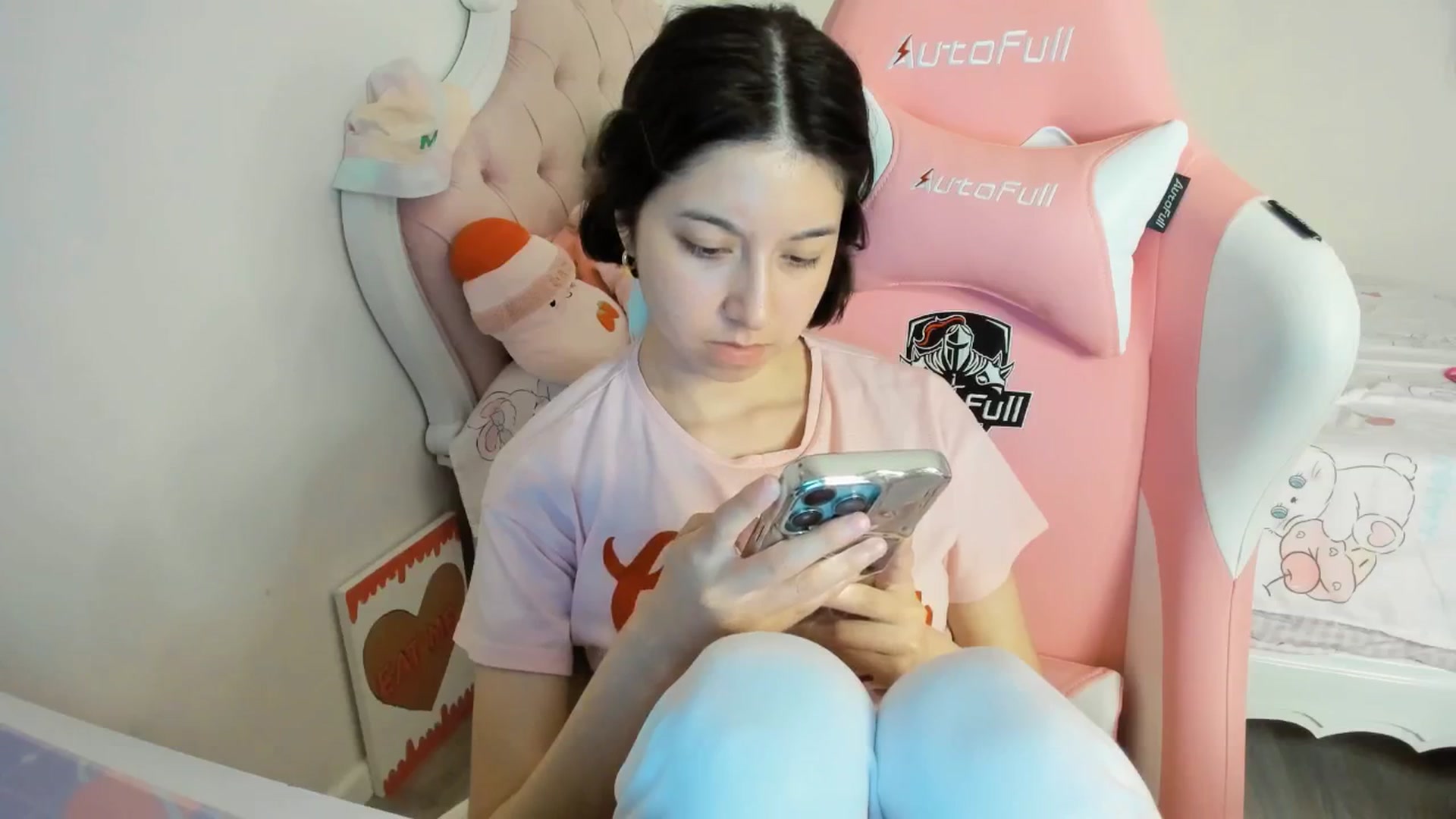 Gallery image thumbnail from Cherrycute666's myfreecams stream on, 08/11/2025, 06:35 image 3 of 20