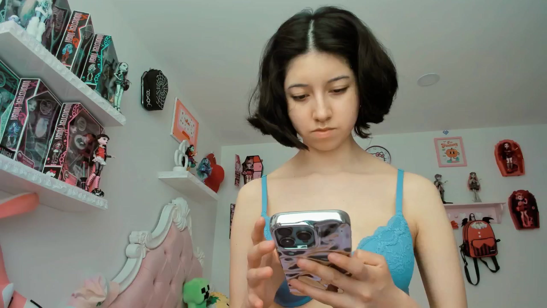 Gallery image thumbnail from Cherrycute666's myfreecams stream on, 08/15/2025, 19:49 image 5 of 20