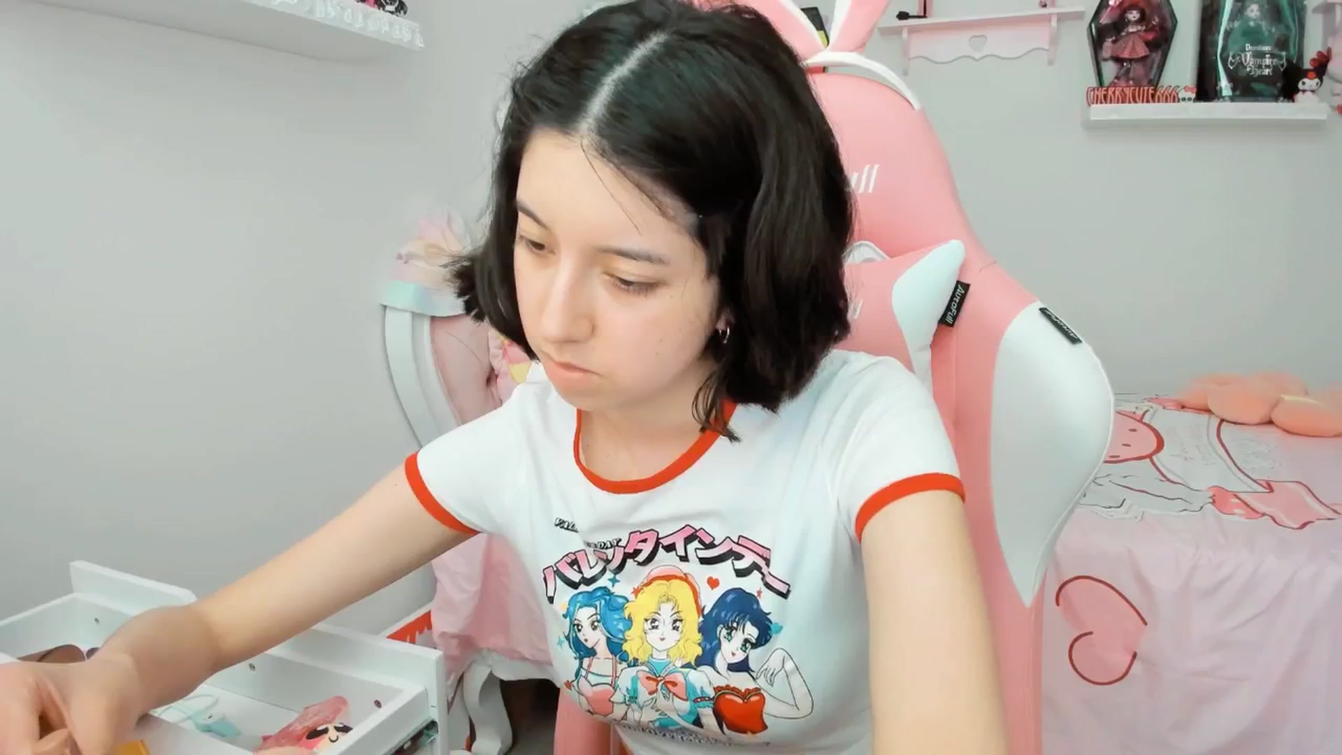Gallery image thumbnail from Cherrycute666's myfreecams stream on, 08/16/2025, 24:08 image 11 of 20