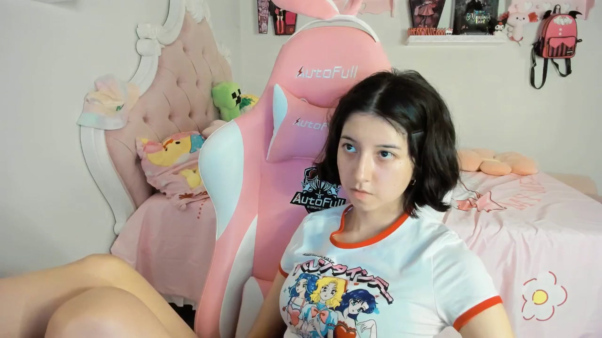 Gallery image thumbnail from Cherrycute666's myfreecams stream on, 08/16/2025, 01:55 image 7 of 20