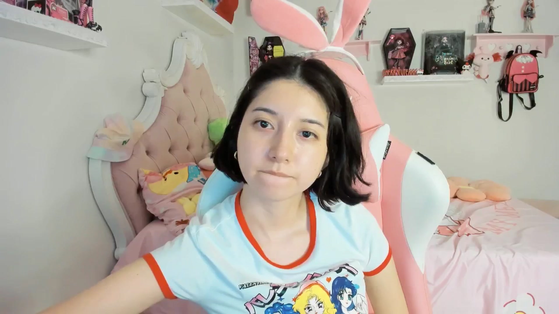 Gallery image thumbnail from Cherrycute666's myfreecams stream on, 08/16/2025, 06:57 image 16 of 20