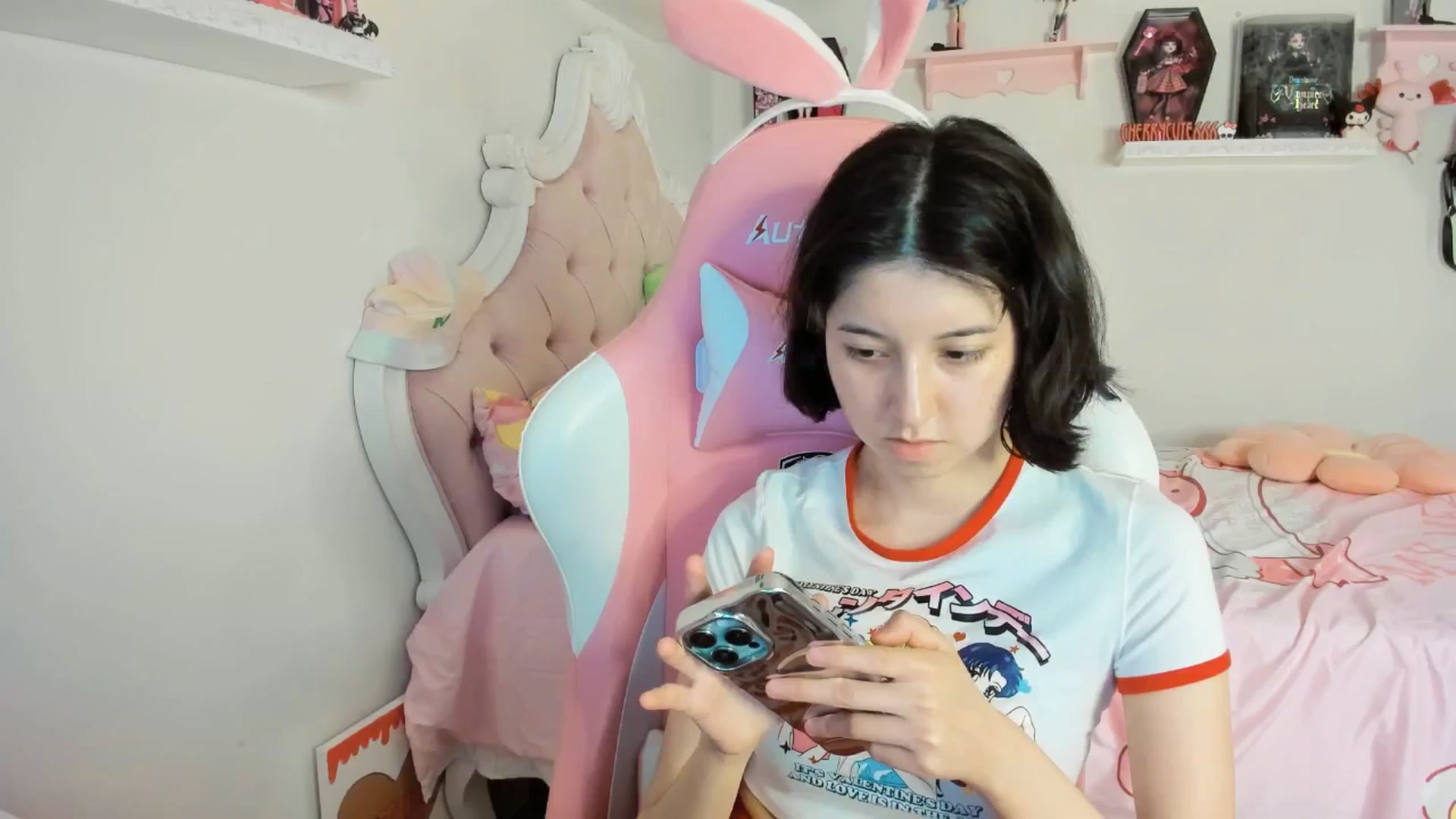 Gallery image thumbnail from Cherrycute666's myfreecams stream on, 08/16/2025, 06:57 image 9 of 20