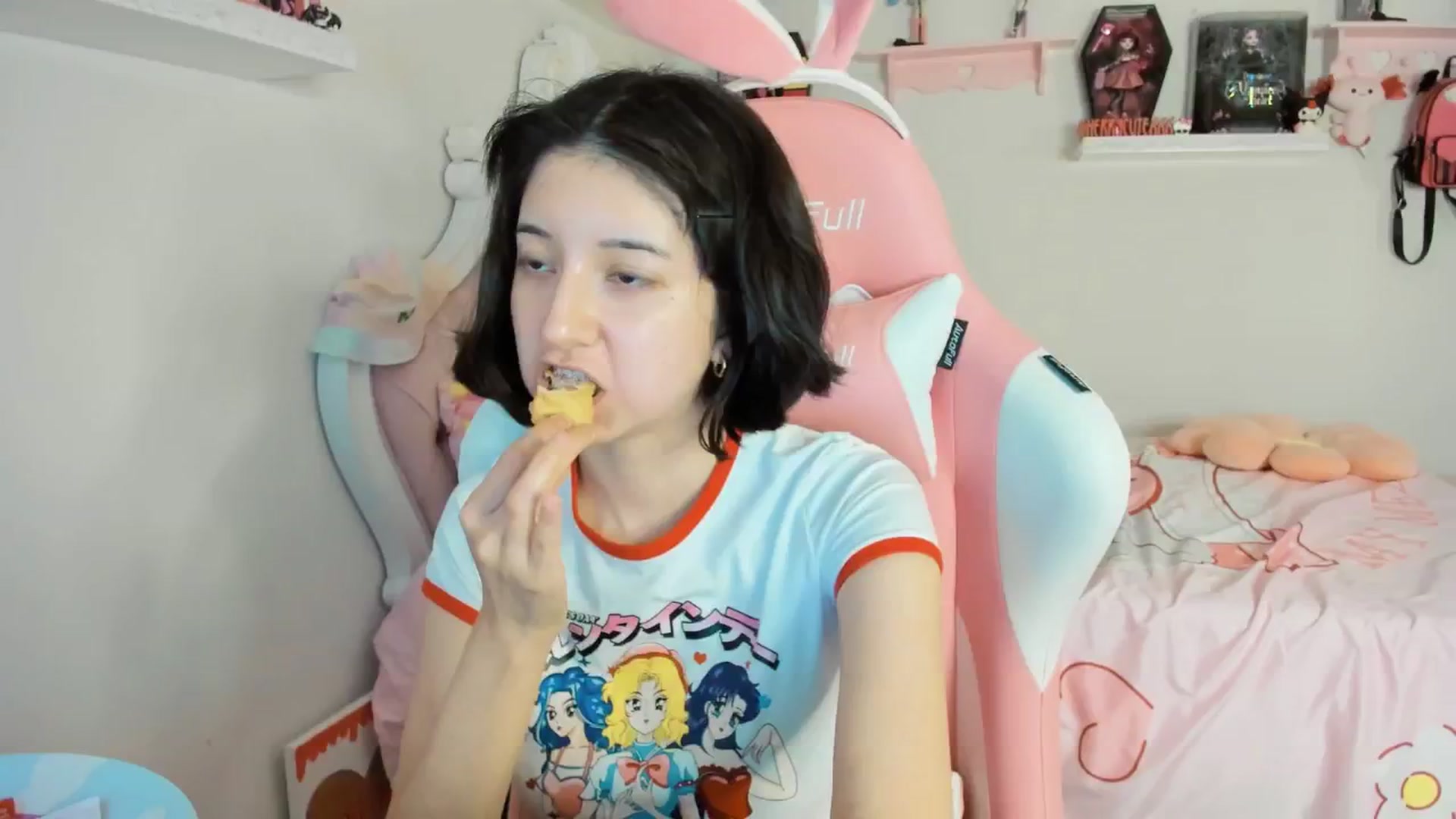 Gallery image thumbnail from Cherrycute666's myfreecams stream on, 08/16/2025, 06:57 image 4 of 20