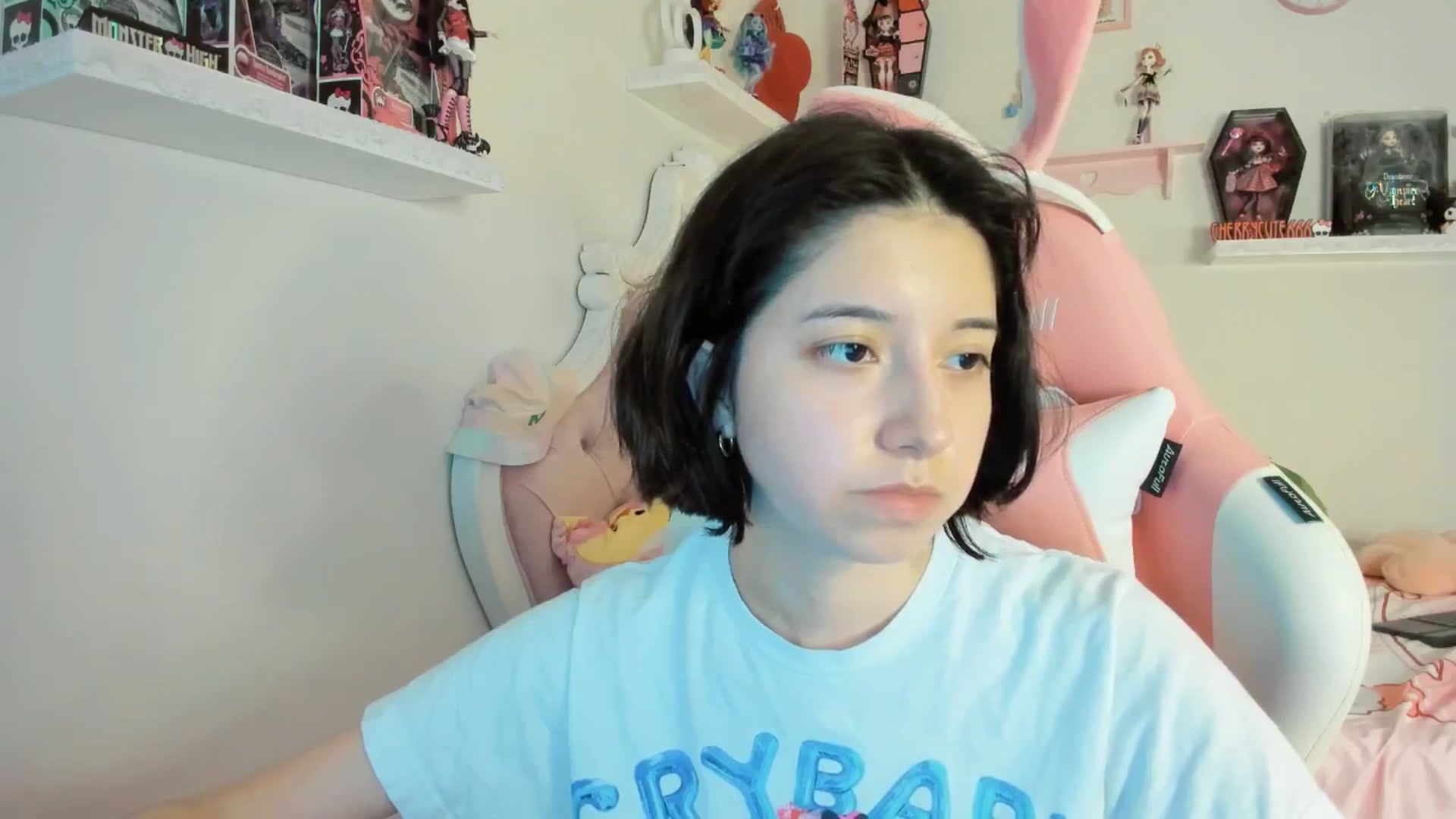 Gallery image thumbnail from Cherrycute666's myfreecams stream on, 08/17/2025, 01:47 image 13 of 20