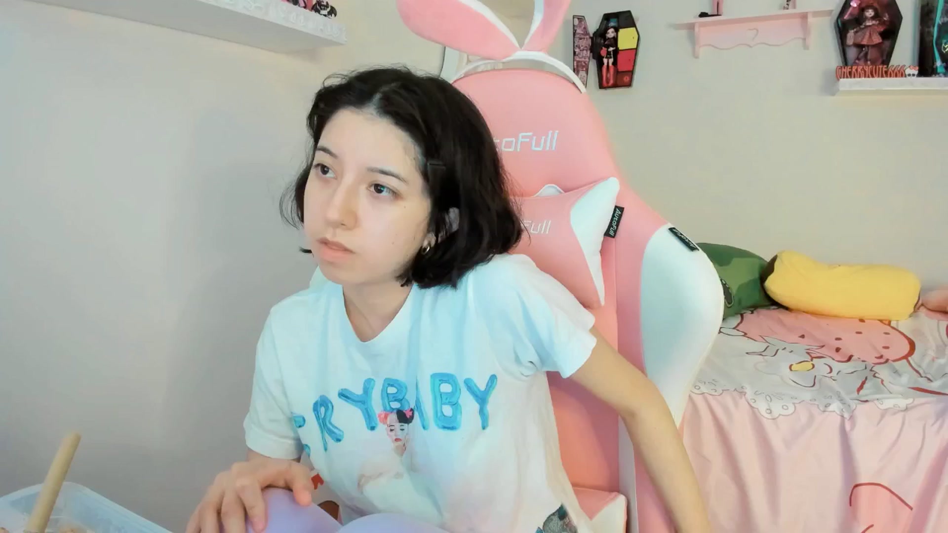 Gallery image thumbnail from Cherrycute666's myfreecams stream on, 08/17/2025, 01:47 image 3 of 20