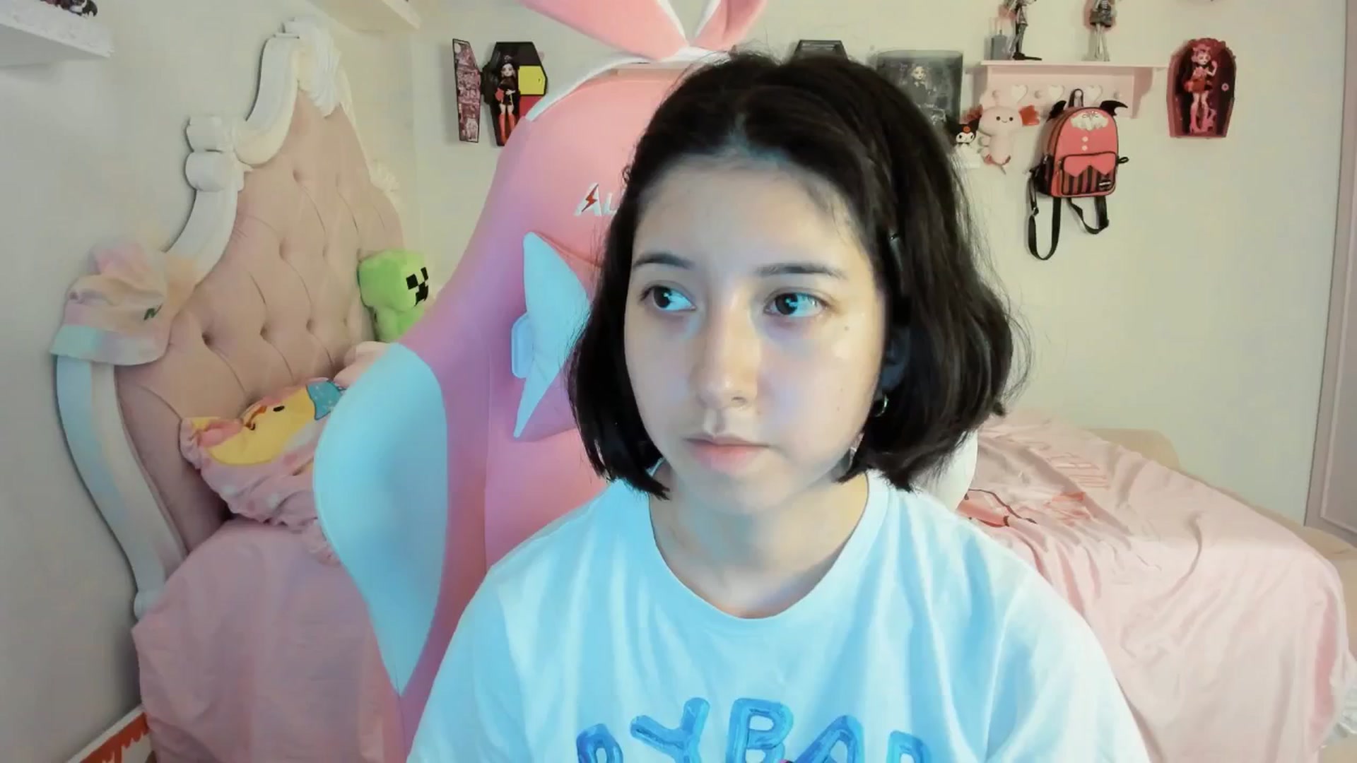 Gallery image thumbnail from Cherrycute666's myfreecams stream on, 08/17/2025, 04:36 image 6 of 20