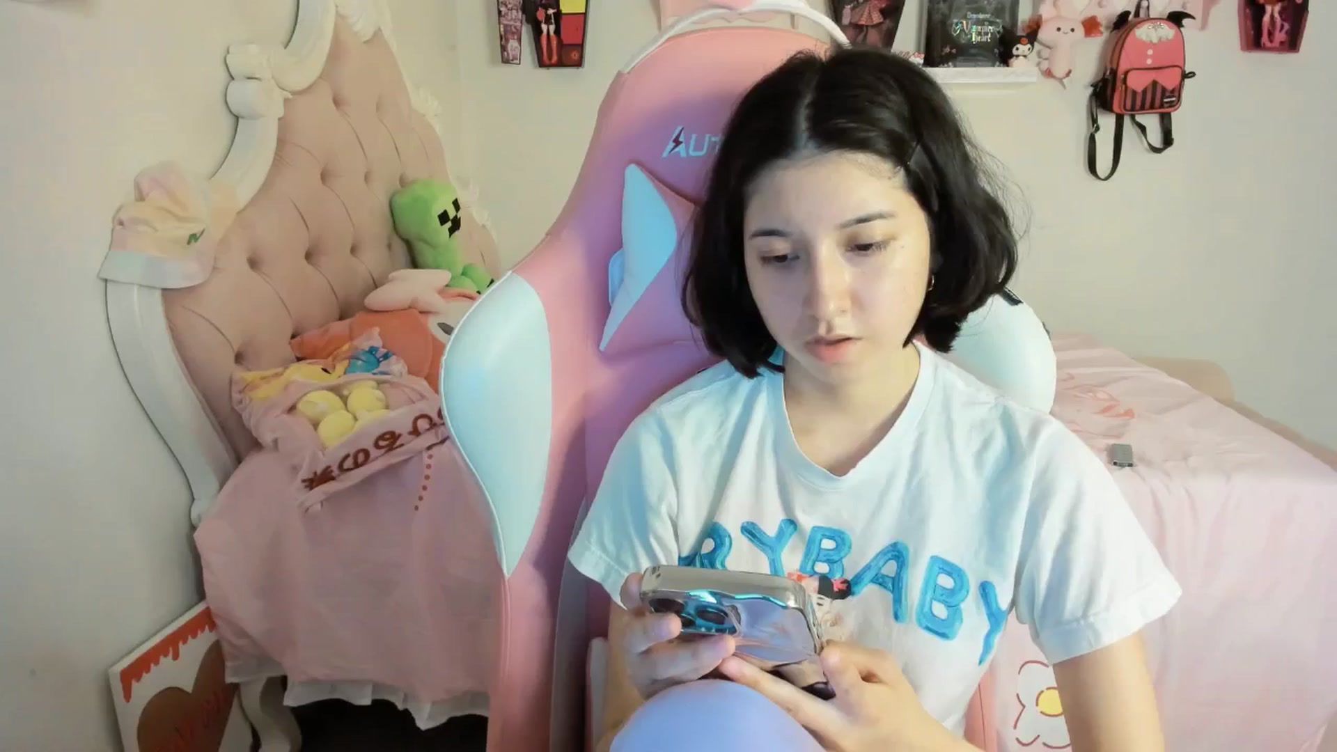 Gallery image thumbnail from Cherrycute666's myfreecams stream on, 08/17/2025, 08:10 image 8 of 20