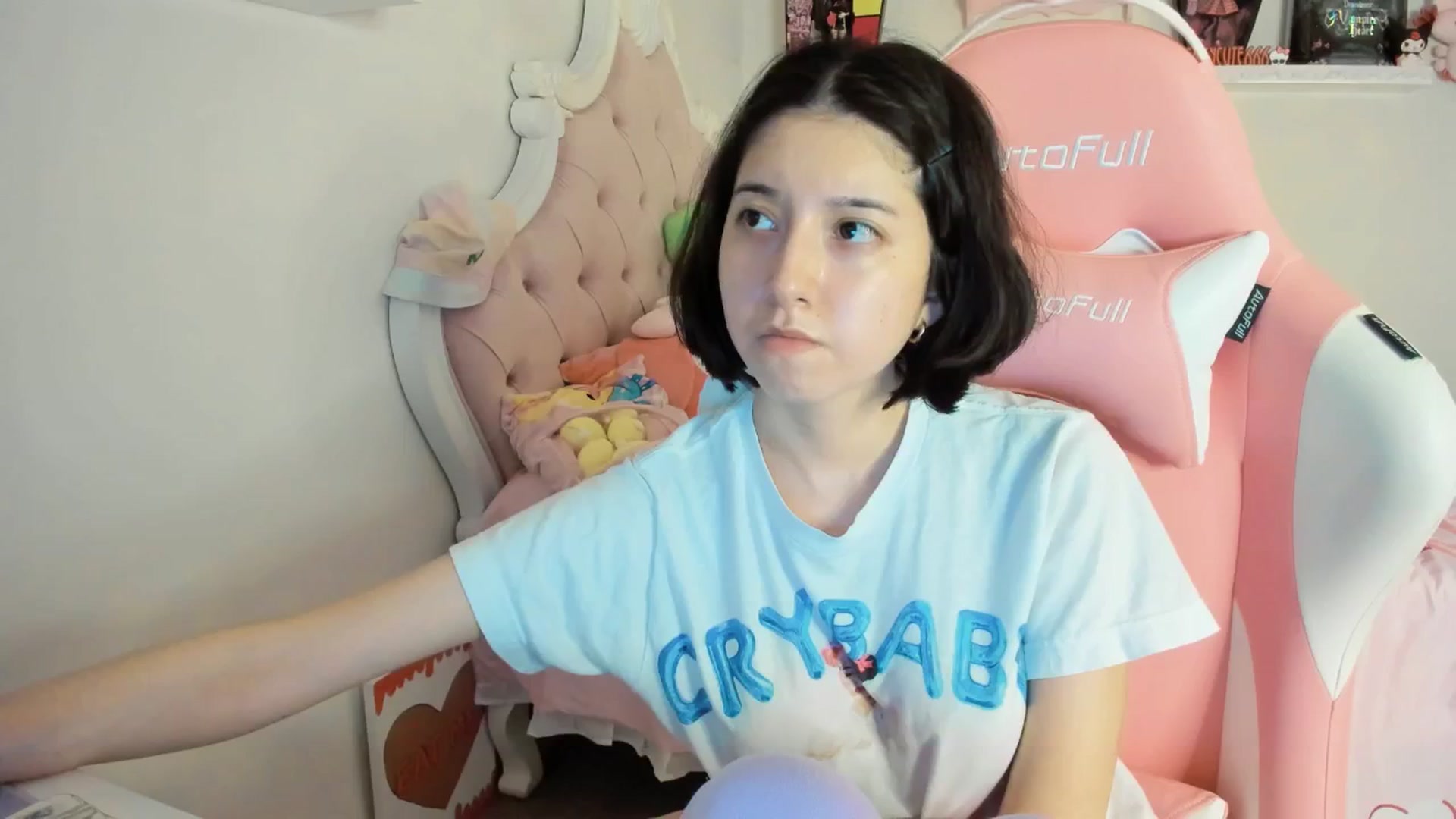 Gallery image thumbnail from Cherrycute666's myfreecams stream on, 08/17/2025, 08:10 image 10 of 20