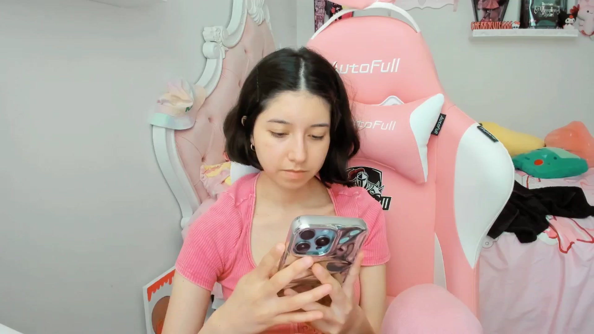 Gallery image thumbnail from Cherrycute666's myfreecams stream on, 08/18/2025, 01:37 image 8 of 20