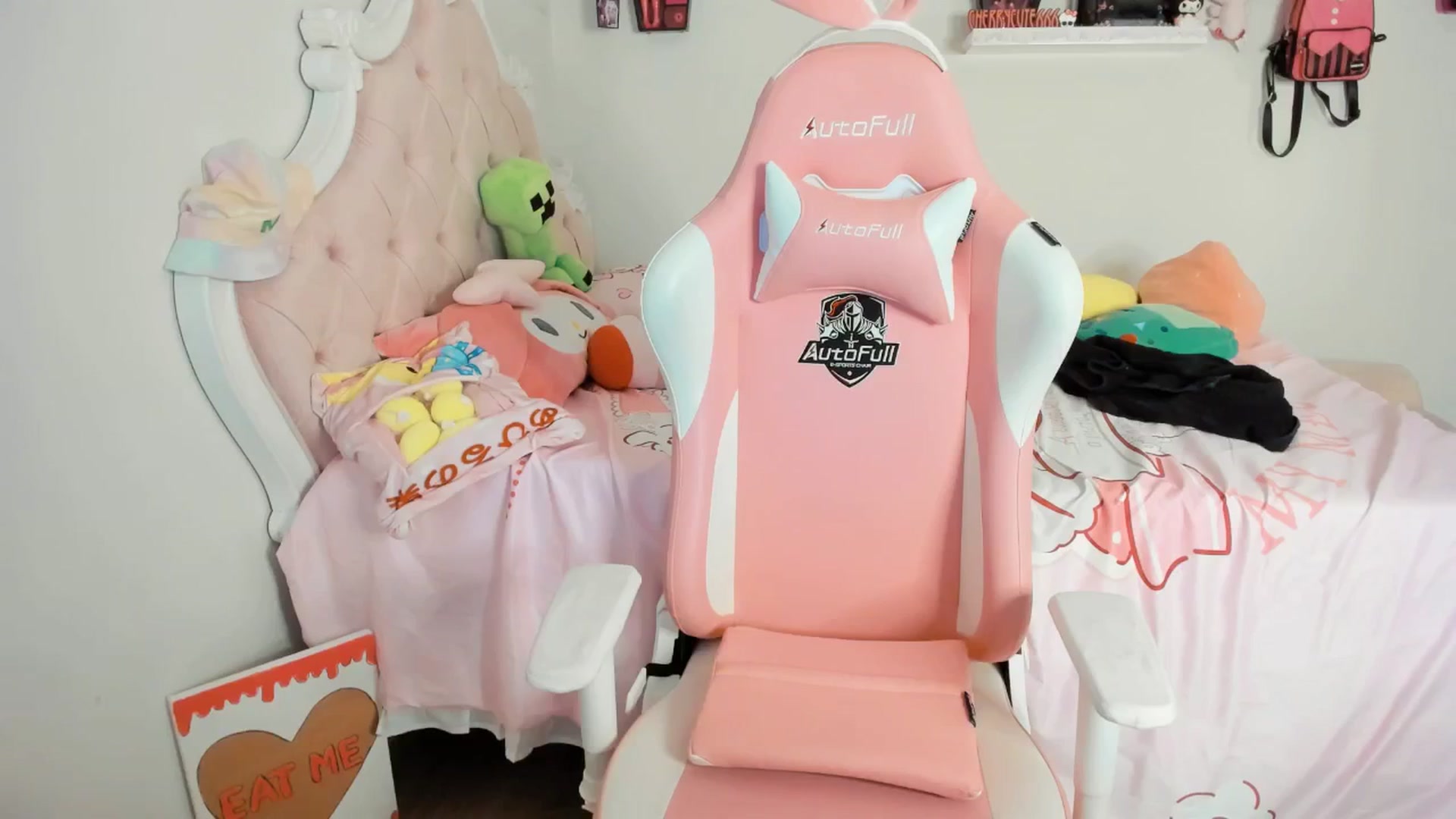 Gallery image thumbnail from Cherrycute666's myfreecams stream on, 08/18/2025, 05:06 image 17 of 20
