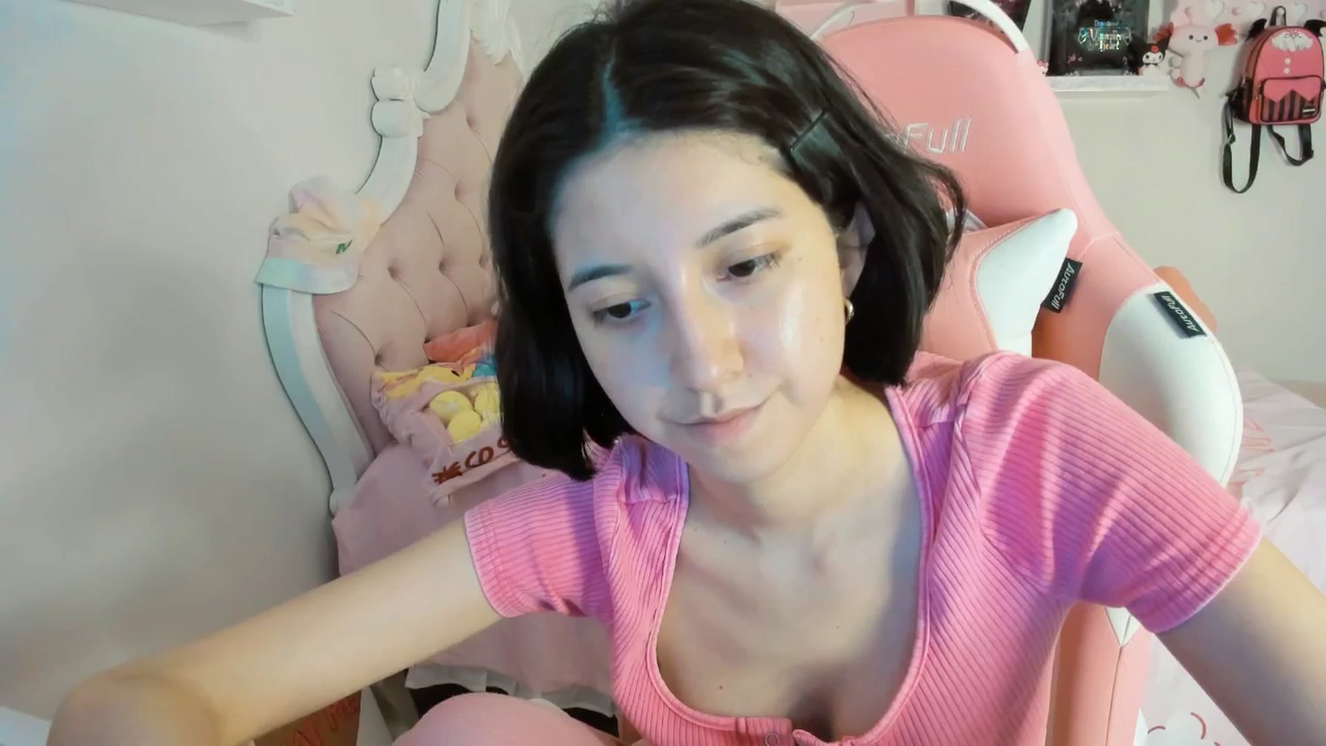 Gallery image thumbnail from Cherrycute666's myfreecams stream on, 08/18/2025, 05:06 image 5 of 20